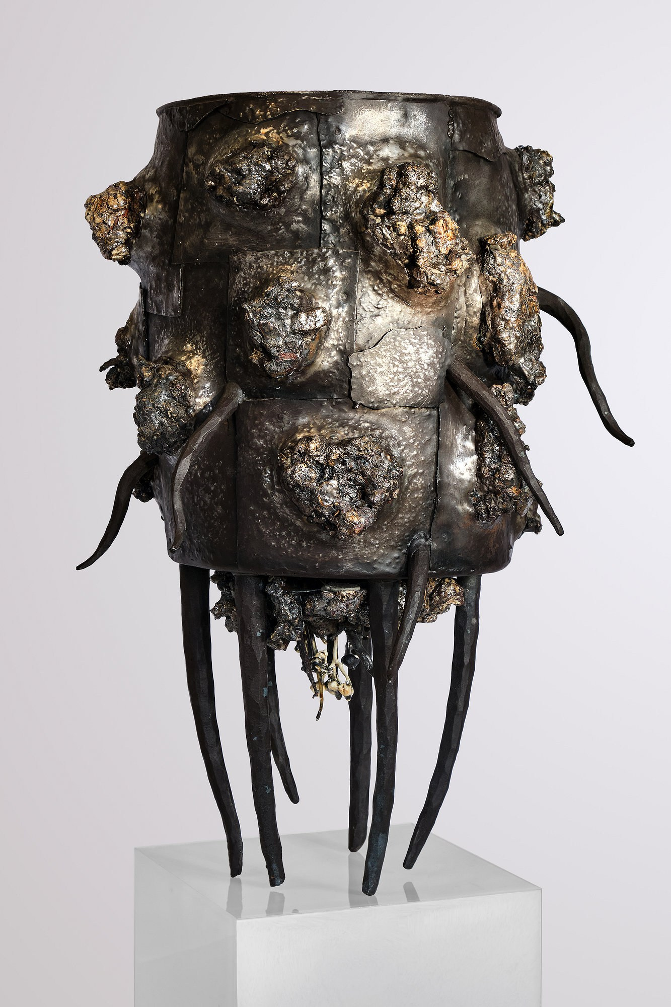 Выездная съемка произведений искусства — мобильная студия в Истре, Красногорске и по Западу МО. Создаю продающие картинки в городе Истра Фото Видео 3д рендеры визуализации