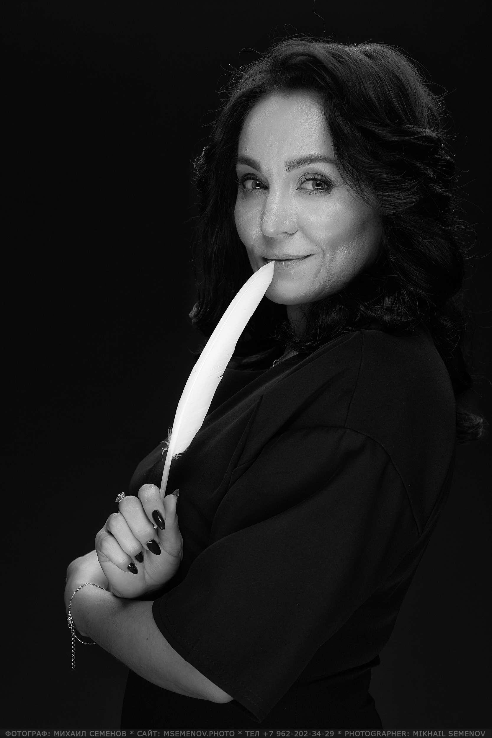 Деловая фотосъемка, предметная, студийный портрет. Рекламная фотосессия. ФОТОуслуги для бизнеса, имиджевая фото-видео съемка. Фотограф, фотопроекты Михаила Семенова в Ярославле. Фотошкола