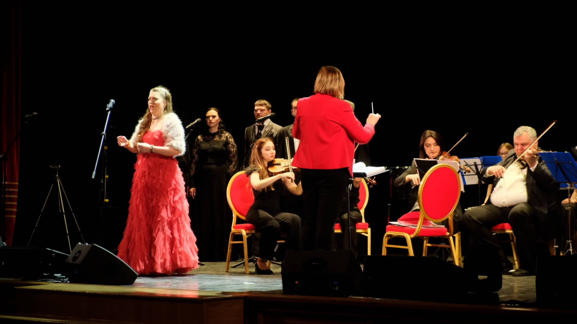 Видео. Московский молодежный оперный театр