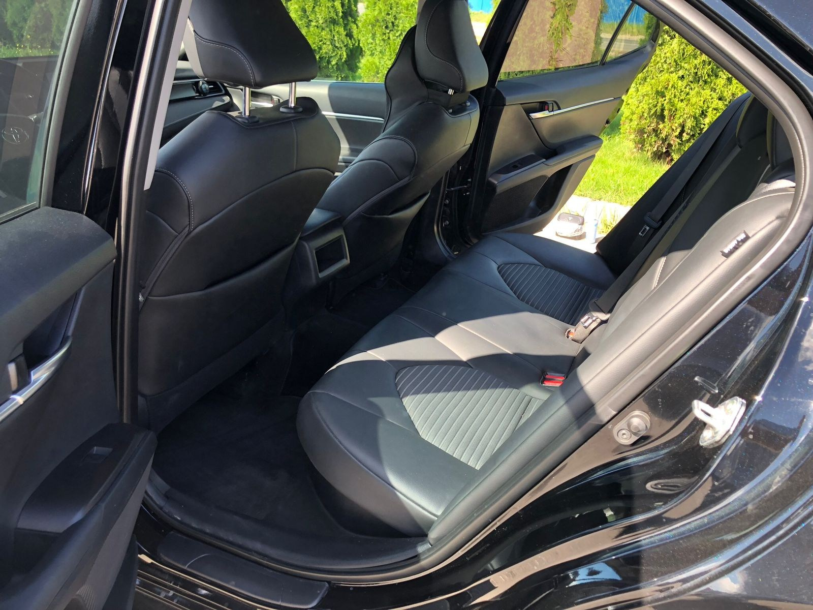 Аренда ягуар на свадьбу. Минивен на свадьбу. Праздничное агентство ПИОН