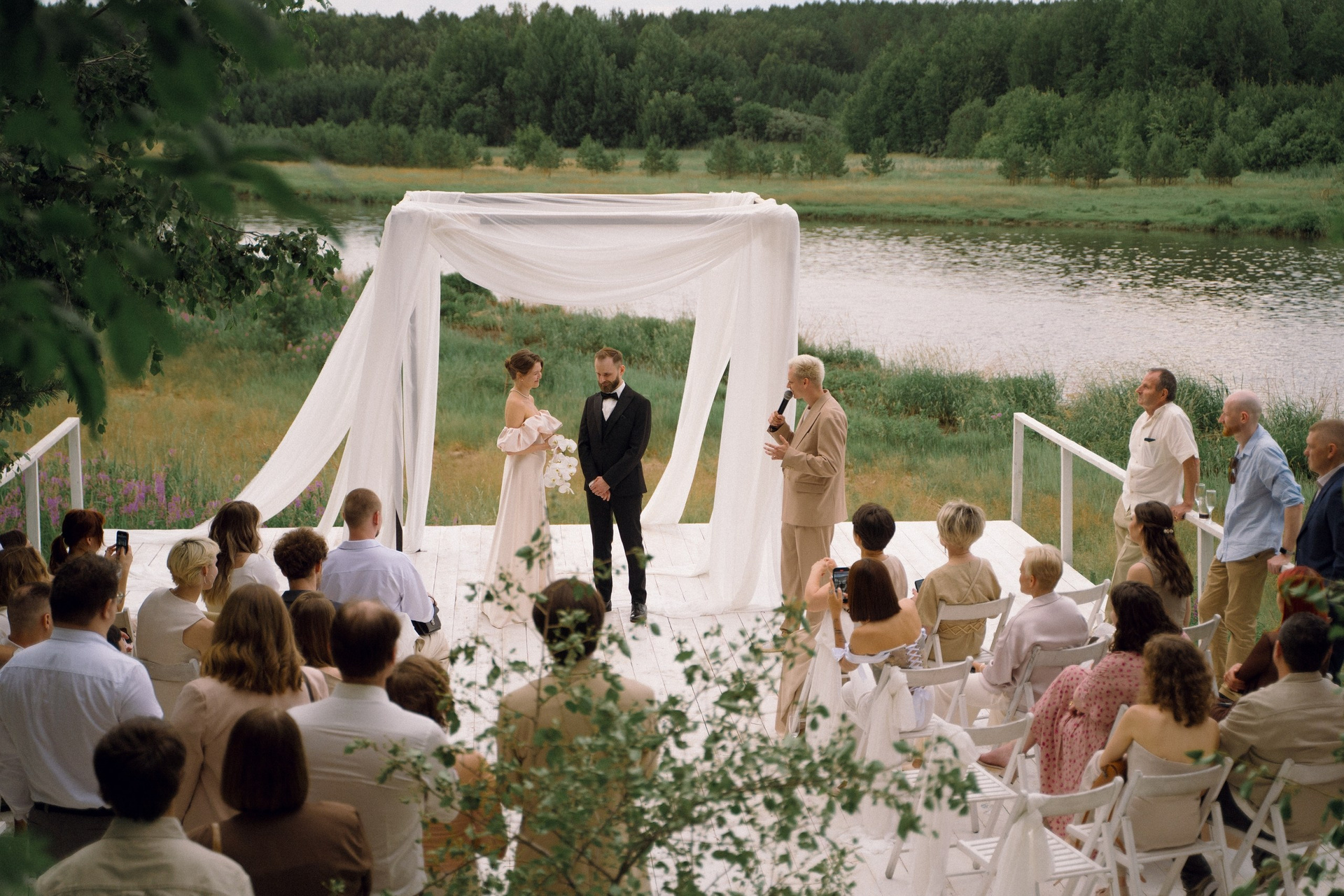 ВЕДУЩИЙ ПАВЕЛ ЕЛОВСКИХ