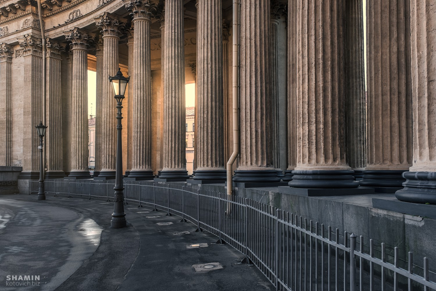 Казанский Собор на рассвете. Фотограф Константин Шамин