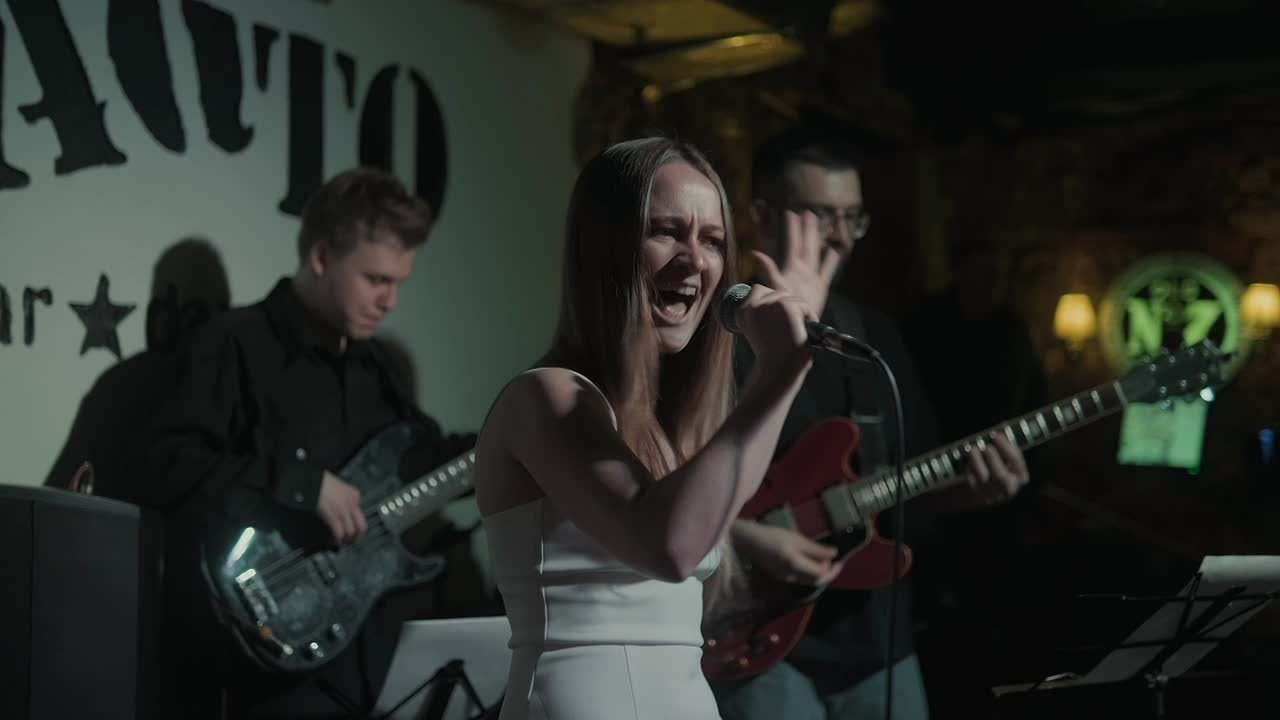 Преподавание. Леона Молотова & Stories Band. Авторские песни-сказки. Уроки вокала. Вокальная студия Soul Family Music Studio