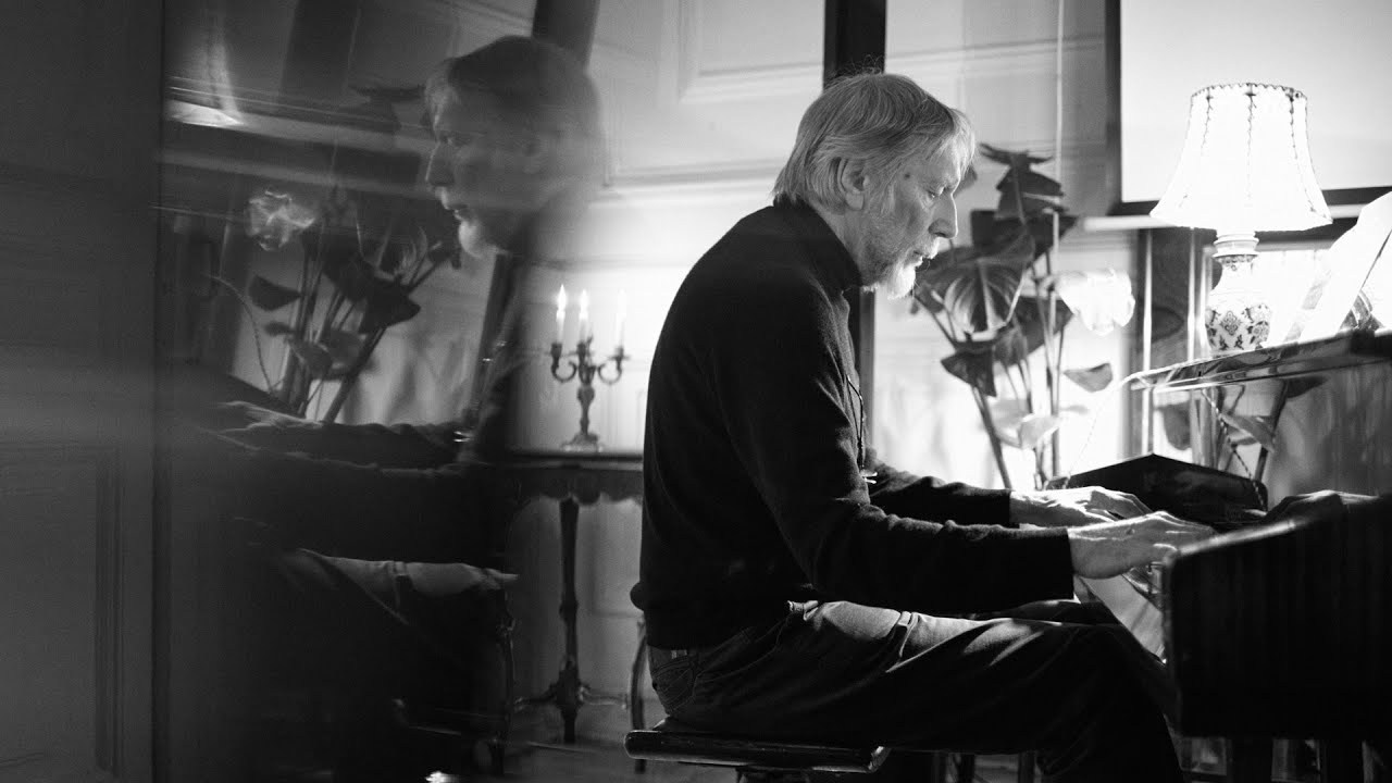 Filming life. POLINA MÔMOT