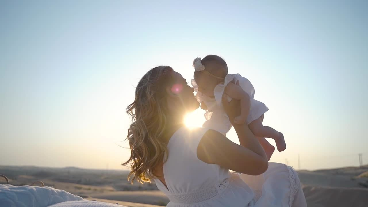 Семейный фотограф в Абу-Даби и Москве дома в студии и на природе. Фотограф и видеограф в Москве и Абу Даби Мария Кулагина