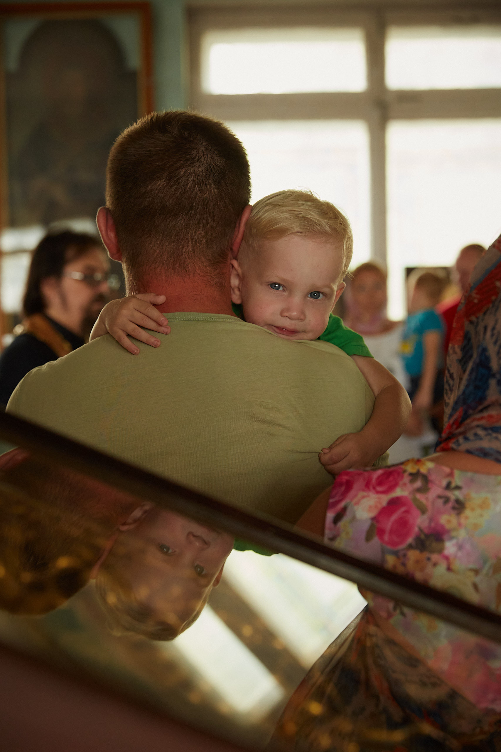 Съемка крещения. Фото от профессионального портретного фотографа в Екатеринбурге Евгения Карася
