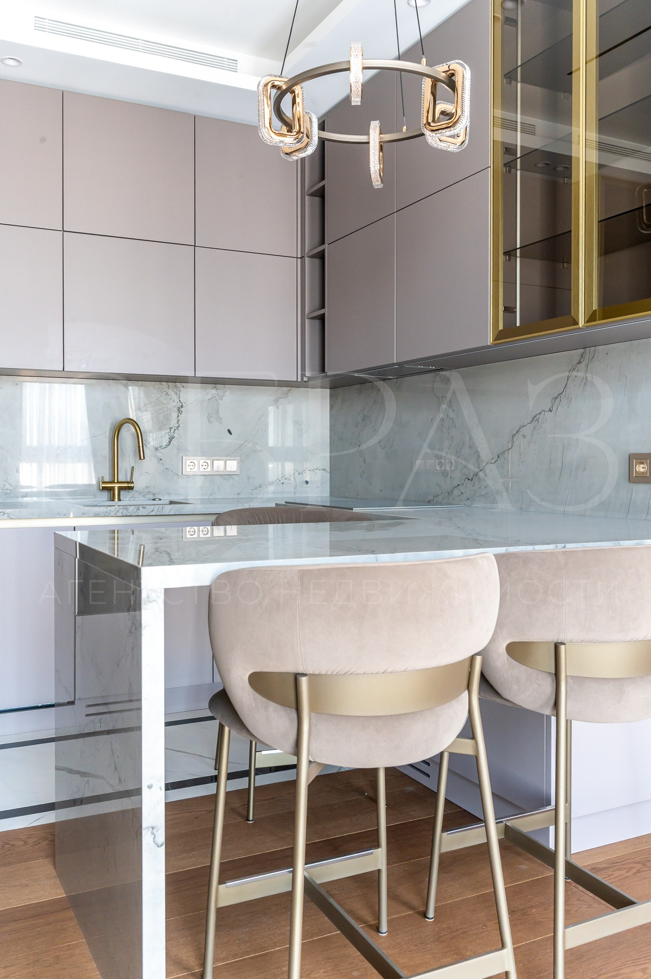 FullHouse на продажу. Интерьерный Фотограф Москва Криста FLY Труфанова