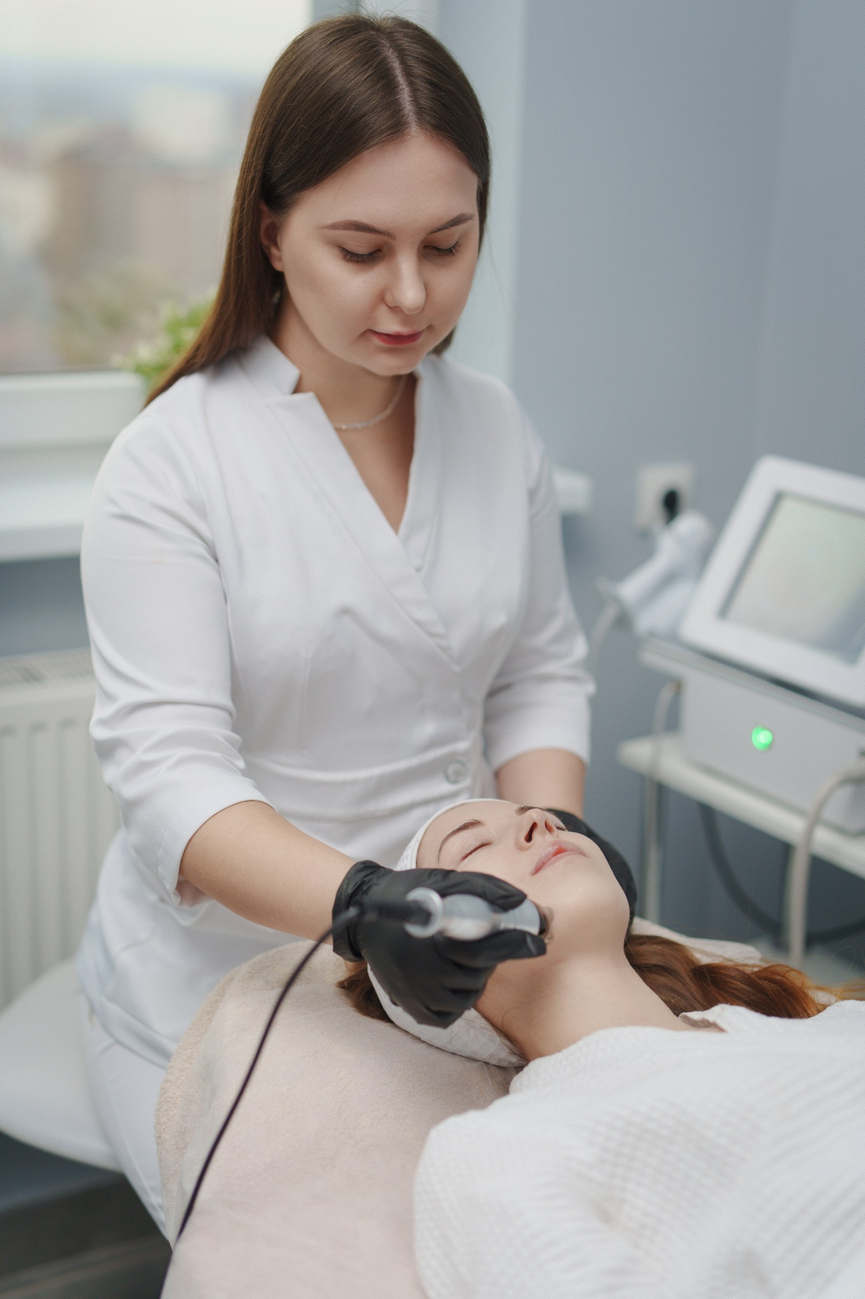 Контентная фотосессия для косметологии Care Club — эстетика, процедуры и команда