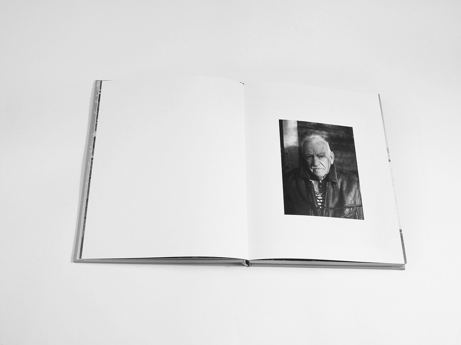 The voice of cold water. Vika Bykovskaya photography