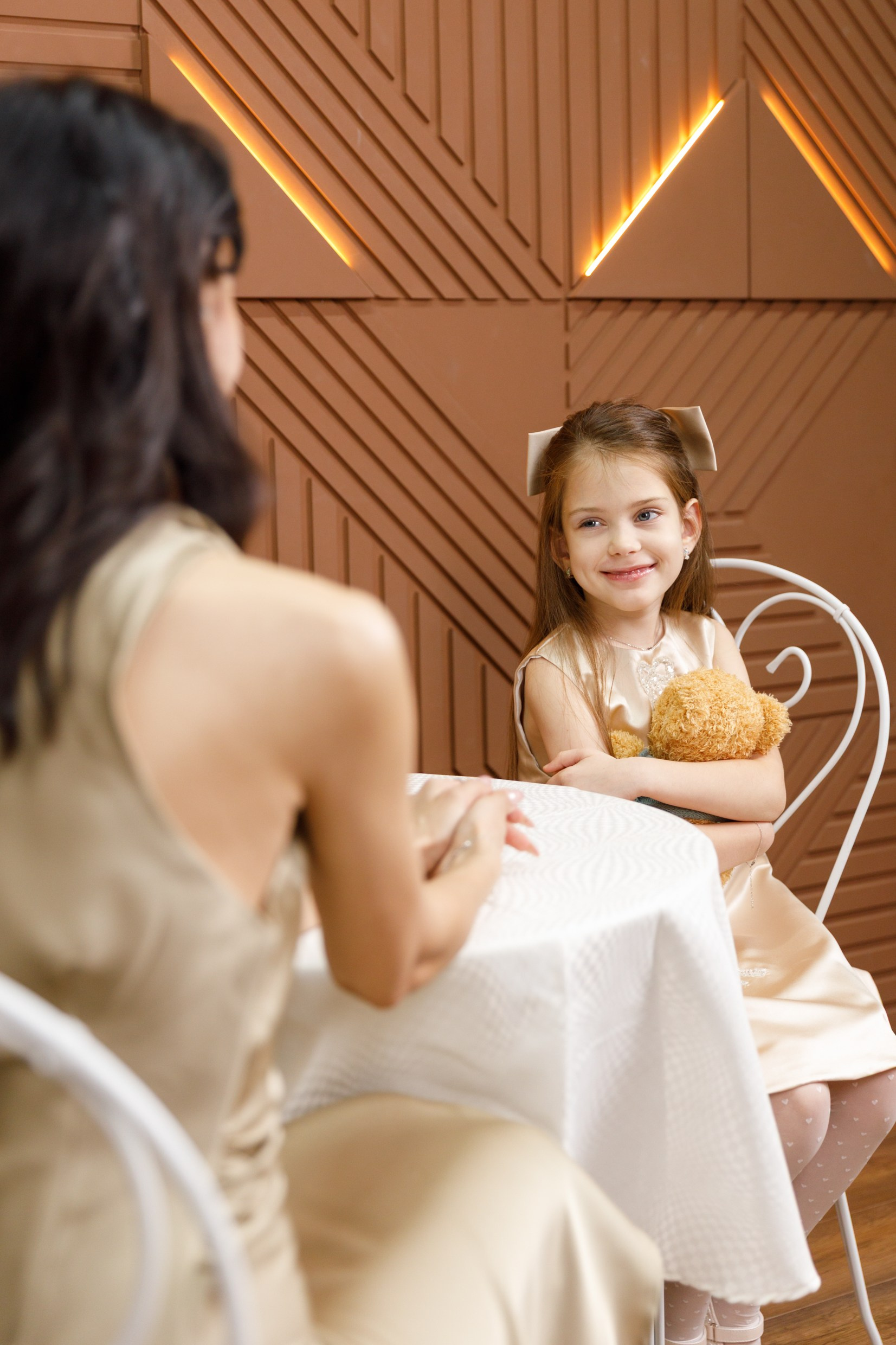 Новогодняя фотосессия для мама и дочки. Фотограф Анна Телекаева, выпускные альбомы, семейные и репортажные съемки в Омске