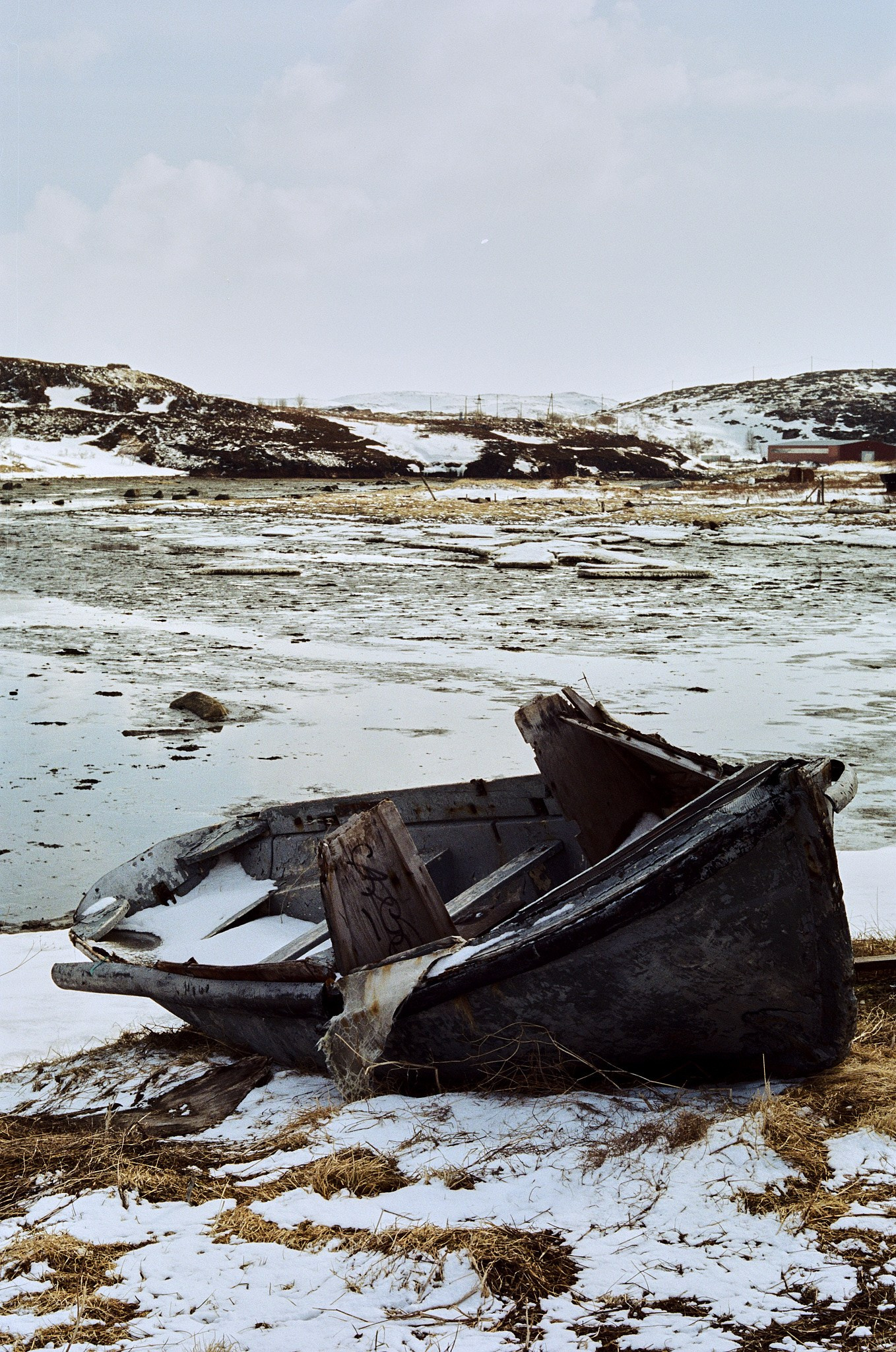 Teriberka (Murmansk). The Other Pavel Potseluev — film photography and mastery of meat business