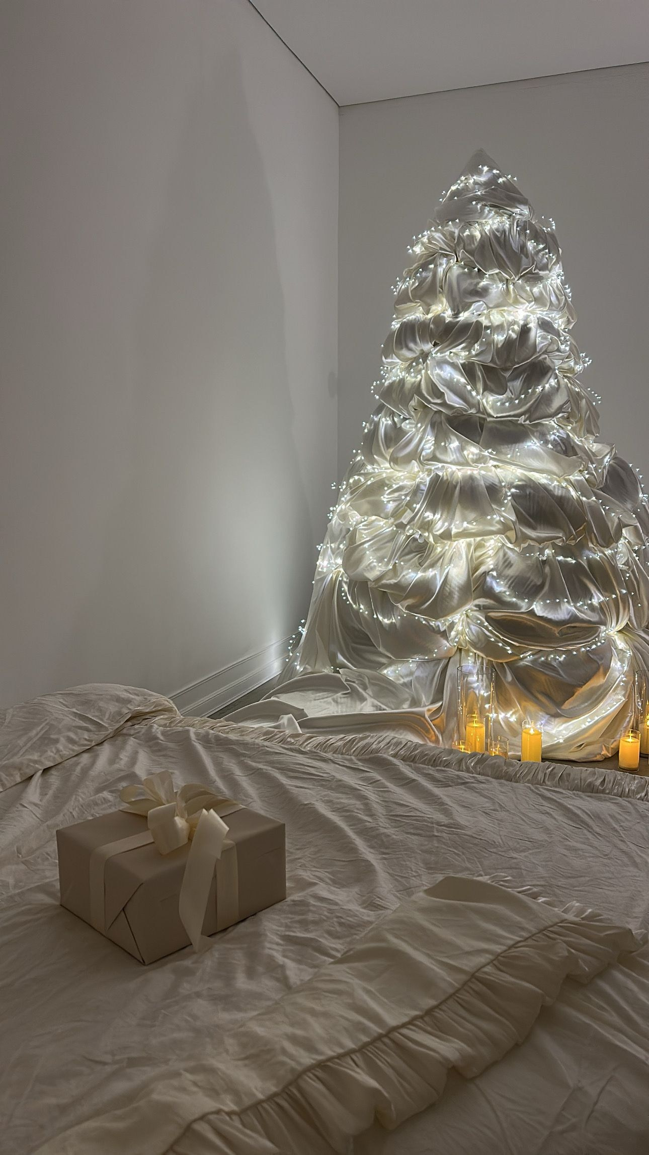 Фотостудии с новогодним интерьером в Краснодаре 2026. Фотограф ню Краснодар Александра Тимофеева