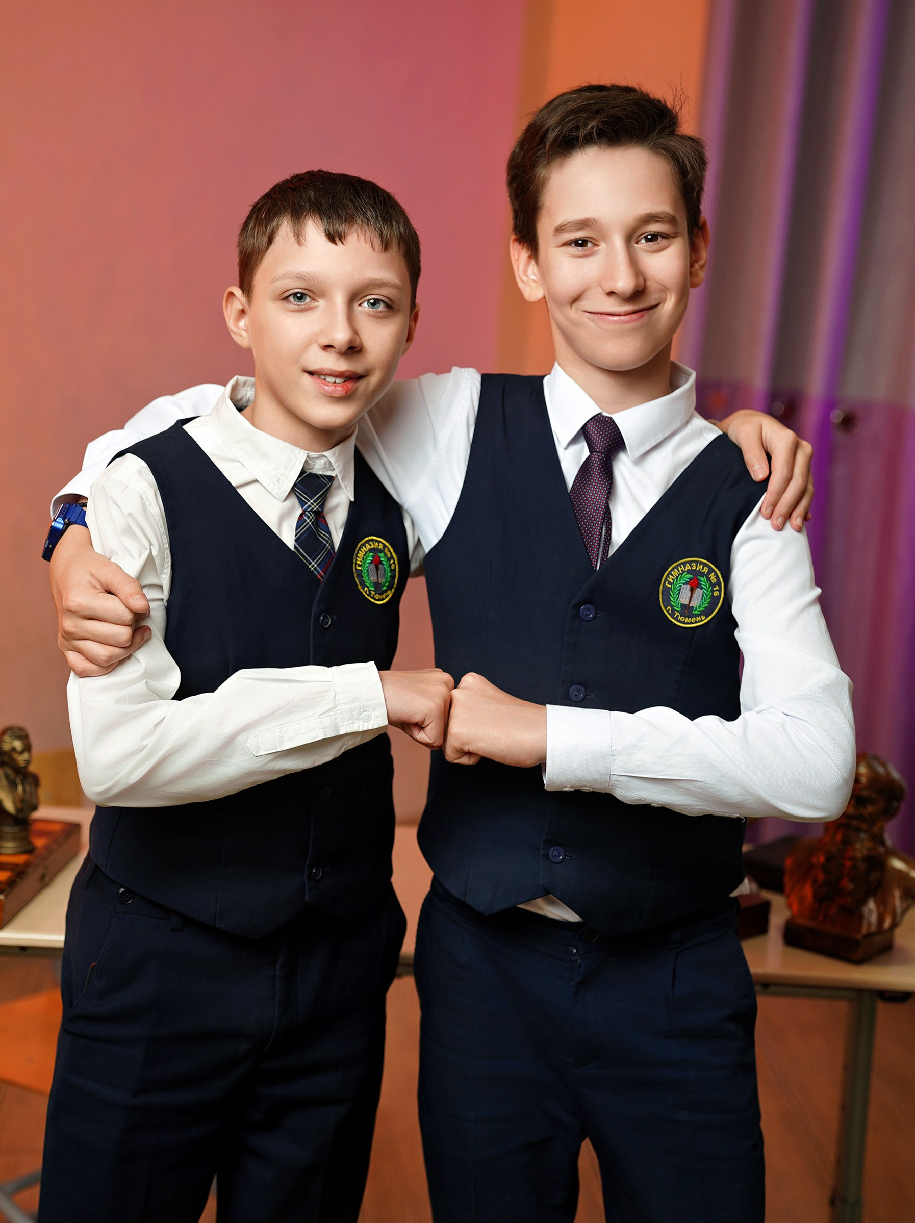 Виньетка + портреты. GOTRA — выпускные альбомы в Тюмени