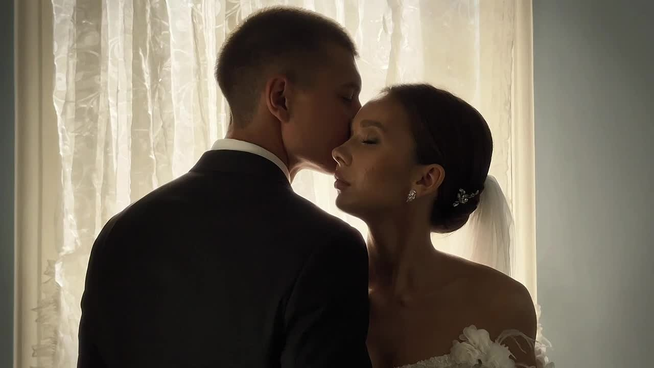 Ваша история любви в каждом кадре. Свадебная фотосессия и видео от семейной команды. Санкт Петербург — Москва