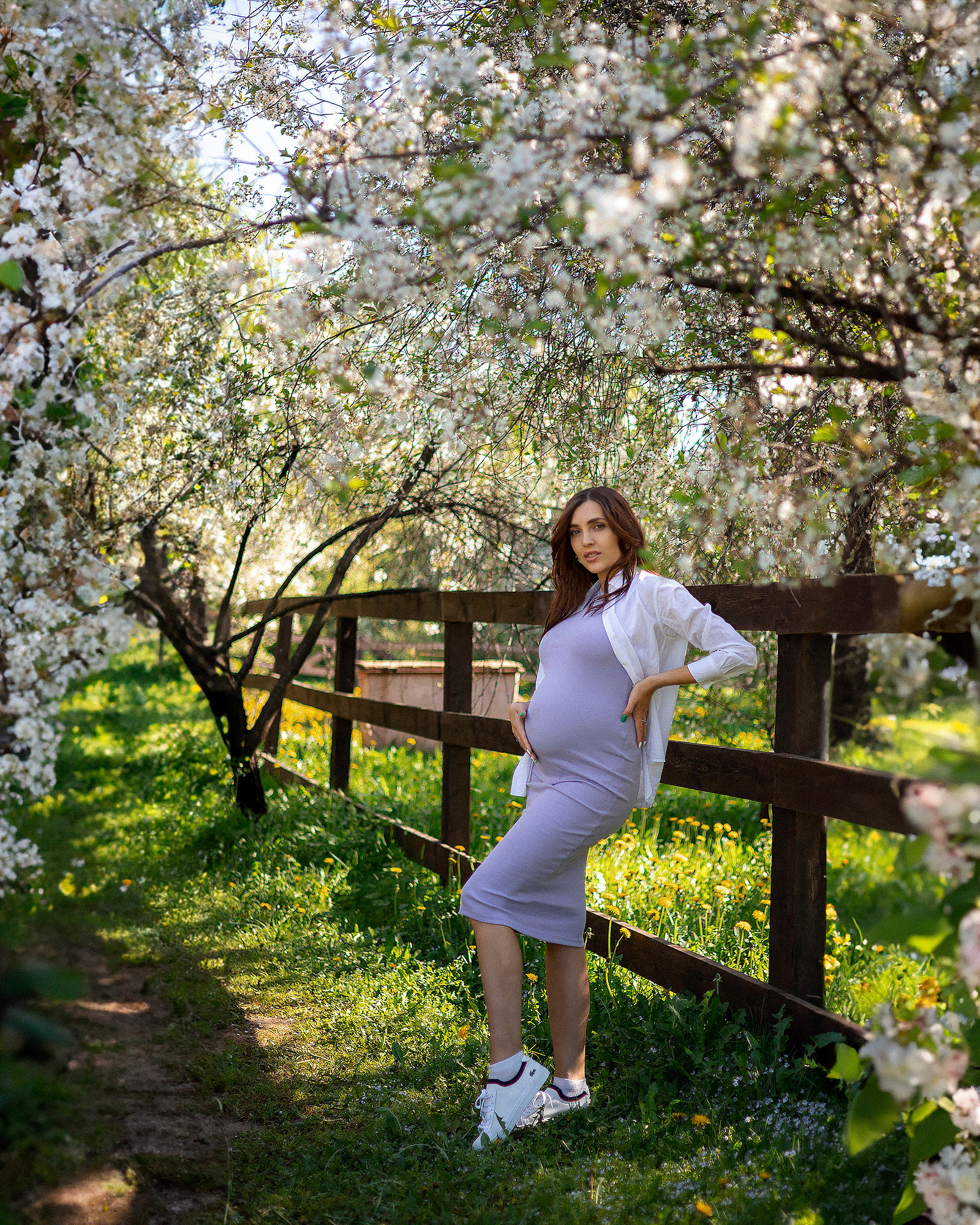 Беременность в цветении. Женский и семейный фотограф в Москве Виктория