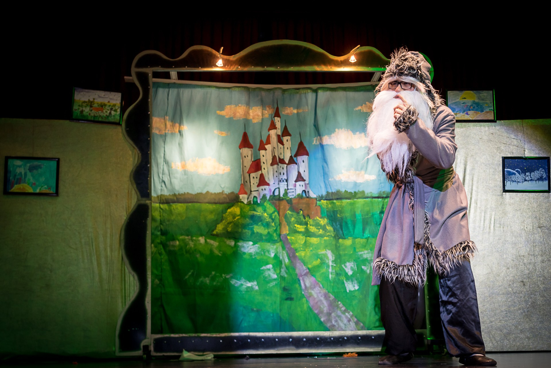 Theater Reportage | “Oil Painting” Play. Shanti Alex Art