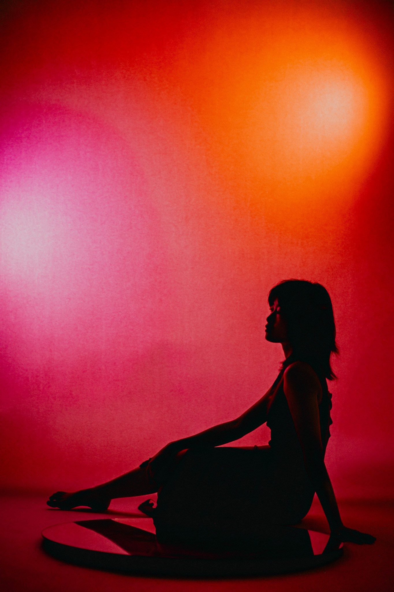 Works. Фотограф с цветным светом и оператор в Москве | Лиля Кичигина