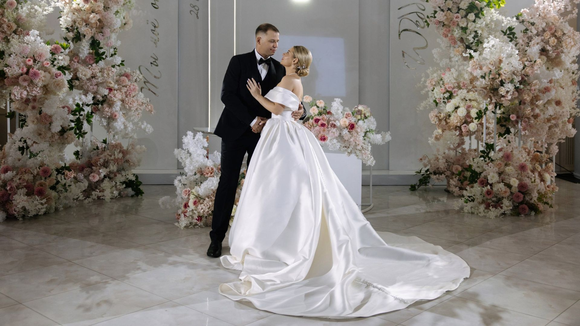 Организация свадьбы под ключ в Ростове-на-Дону | NOVIKOVA EVENT DOM — свадебное агентство. Novikova Event Dom — организация праздников в Ростове-на-Дону