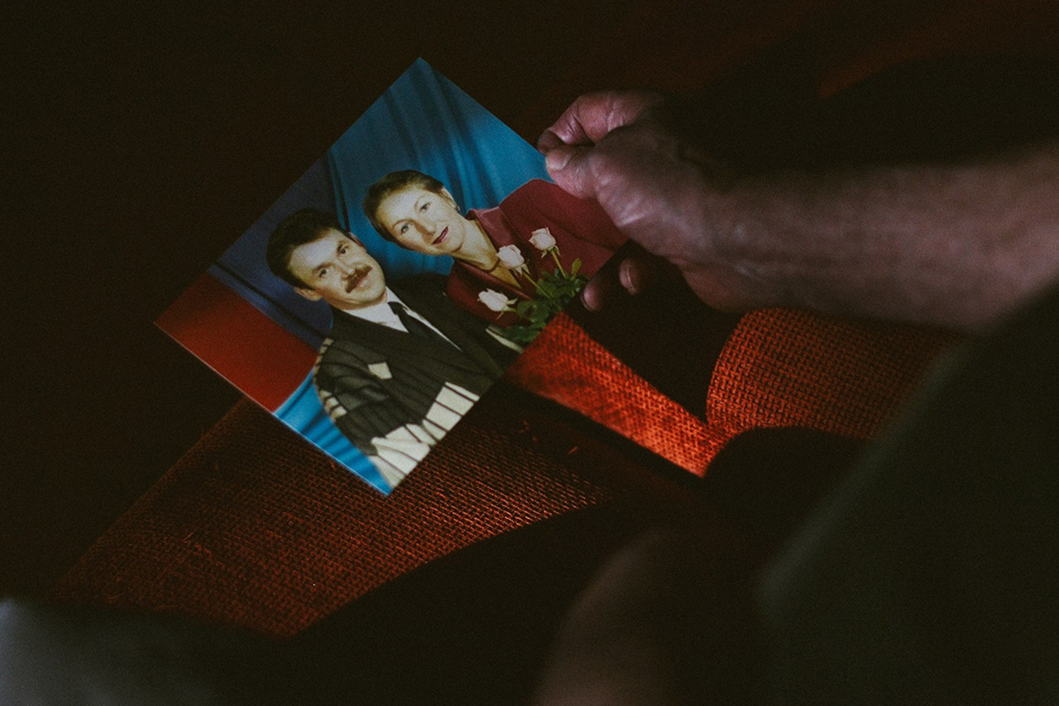 Красная сорочка. Дарья Пянзина | фотограф |междисциплинарная художница