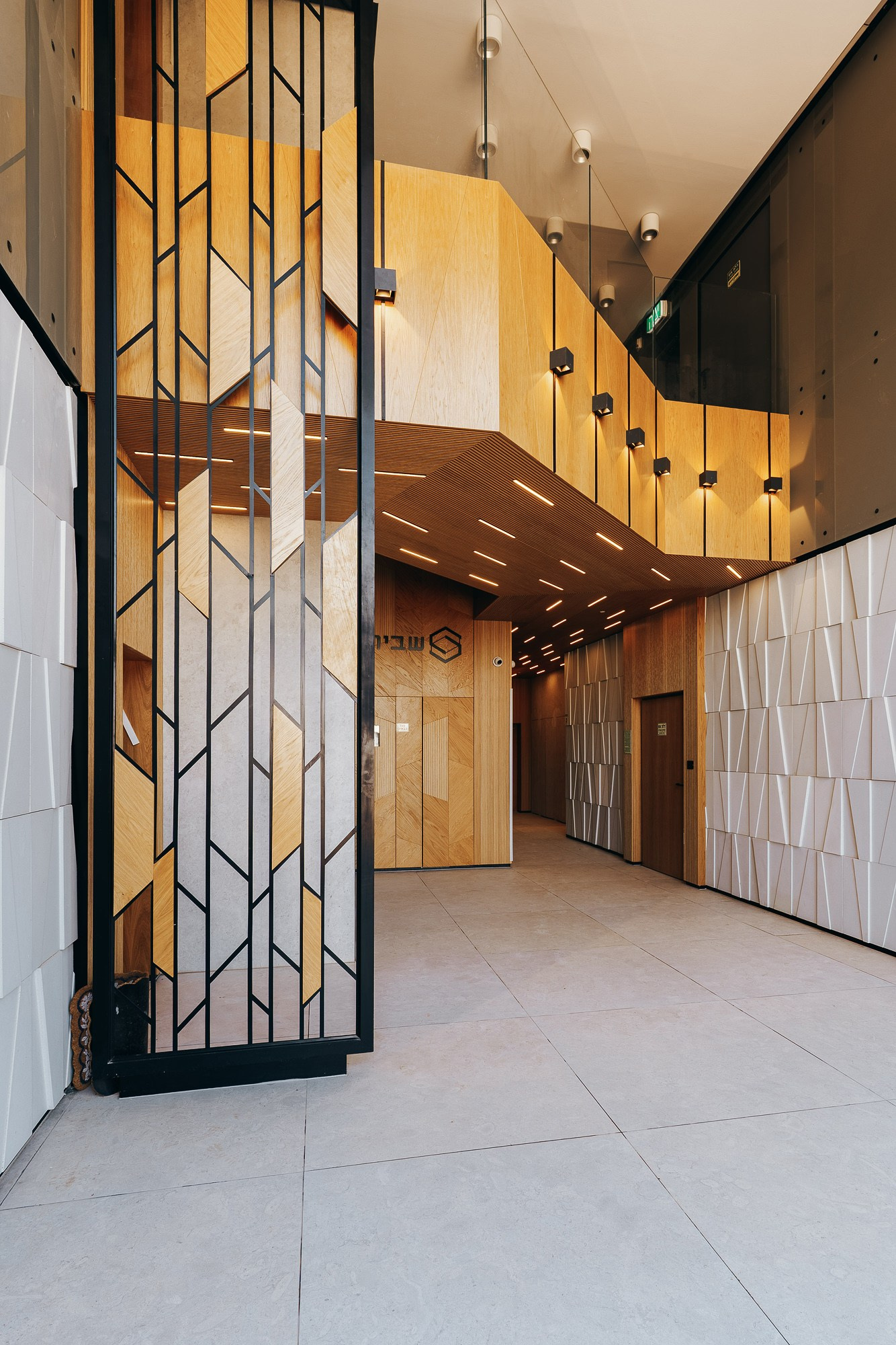 УСЛУГИ. Visual artist Daniil Kontorovich