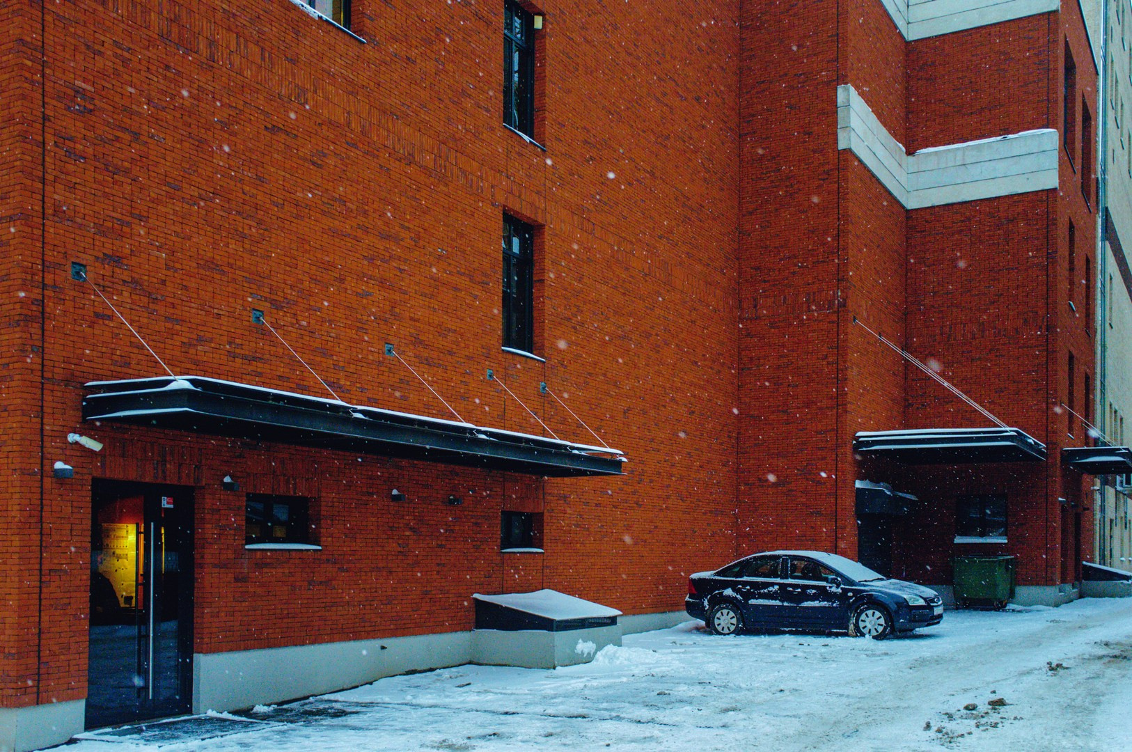 Зима уходящая. Руслан Шувалов (поэтограф)