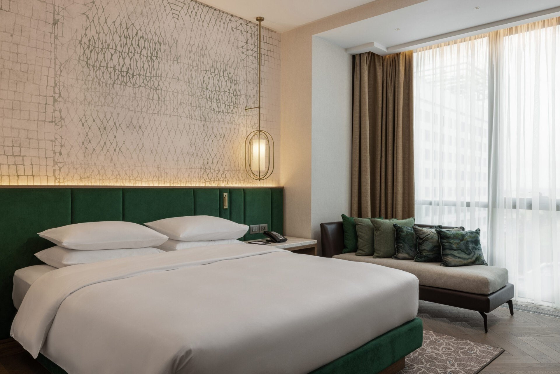 Рекомендуемые отели в Ростове-на-Дону для фотосъемки свадебных сборов