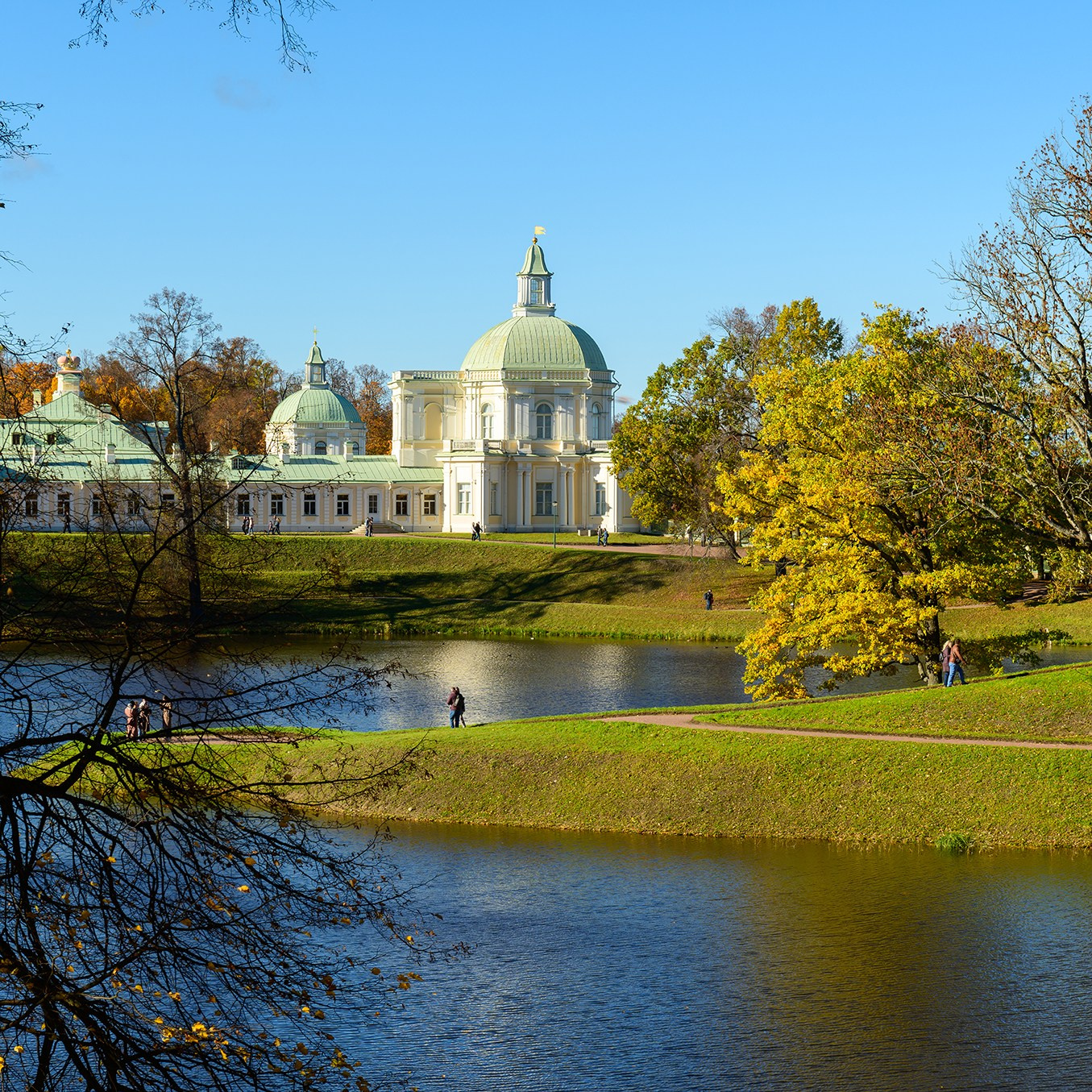 Author's photos of Oranienbaum | Stock images of the palace and park ensemble ● Exclusive shots of Oranienbaum, a unique monument of the XVIII century in HD quality ● Architectural treasures - the Great Menshikov Palace, the Chinese Palace, the Skating Rink ● Park landscapes — landscape Upper Park, Japanese Garden, stone bridges and ponds ●  Seasonal metamorphoses — summer greenery, autumn gold, winter snow-covered alleys For your projects ● Design of tourist resources, historical guidebooks, local history publications ● Design of souvenirs, postcards, art objects with the symbols of the ensemble ● For personal and commercial use Embody the spirit of the Baroque era in your works with Oranienbaum!  Ready for commercial use (license included)