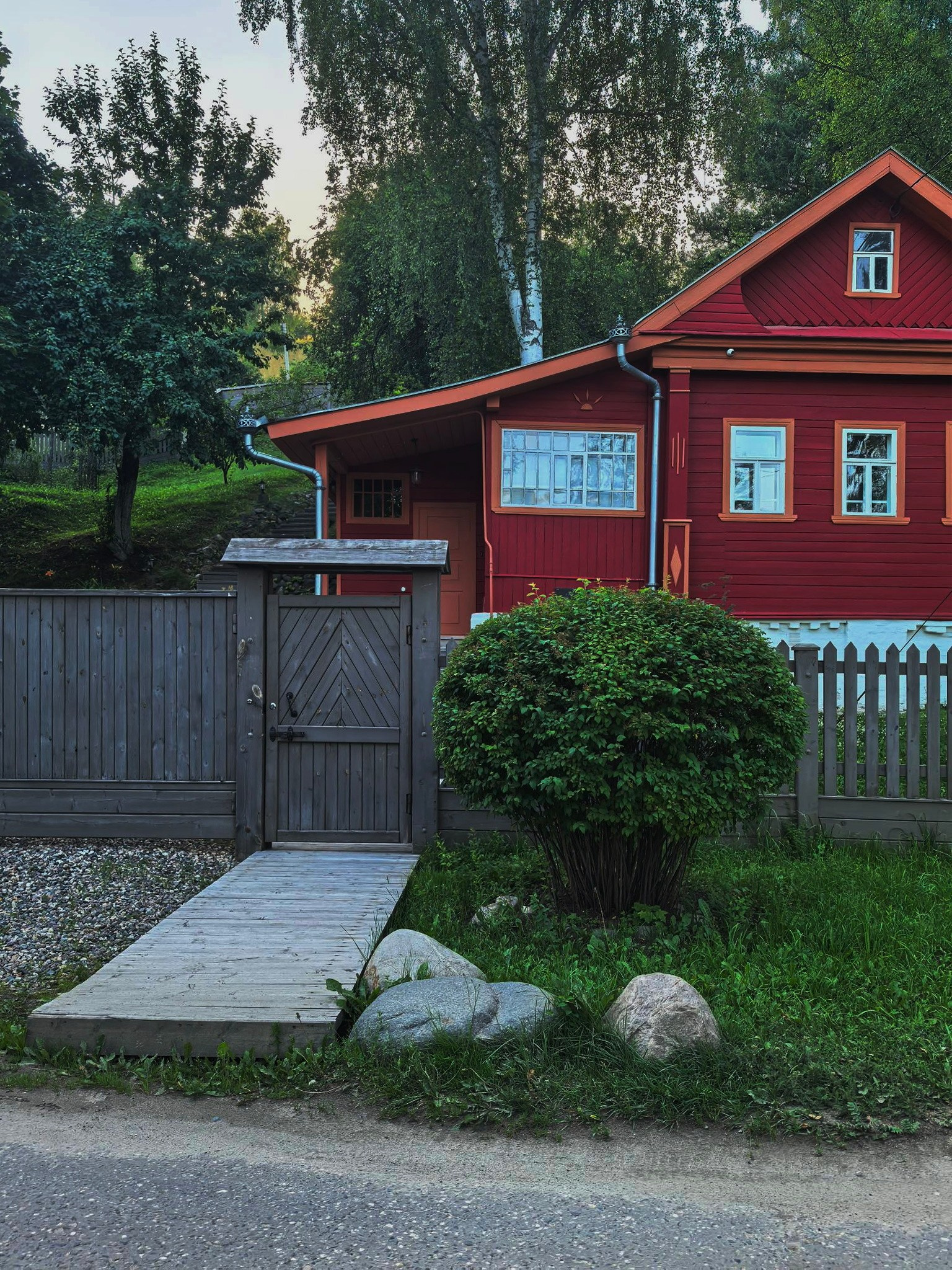 Плёс — лучший туристический город. Купить картину на холсте для интерьера|художник | дизайнер | архитектор Сергей Ратчин в Москве