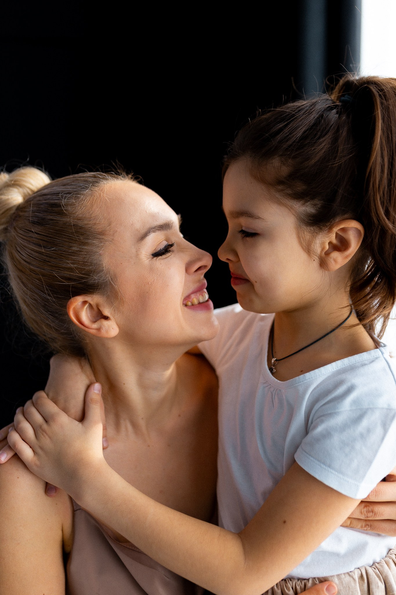 Семейная фотосессия в Алматы. MIKHAIL VASSILYEV — Свадебный и Репортажный фотограф в Алматы