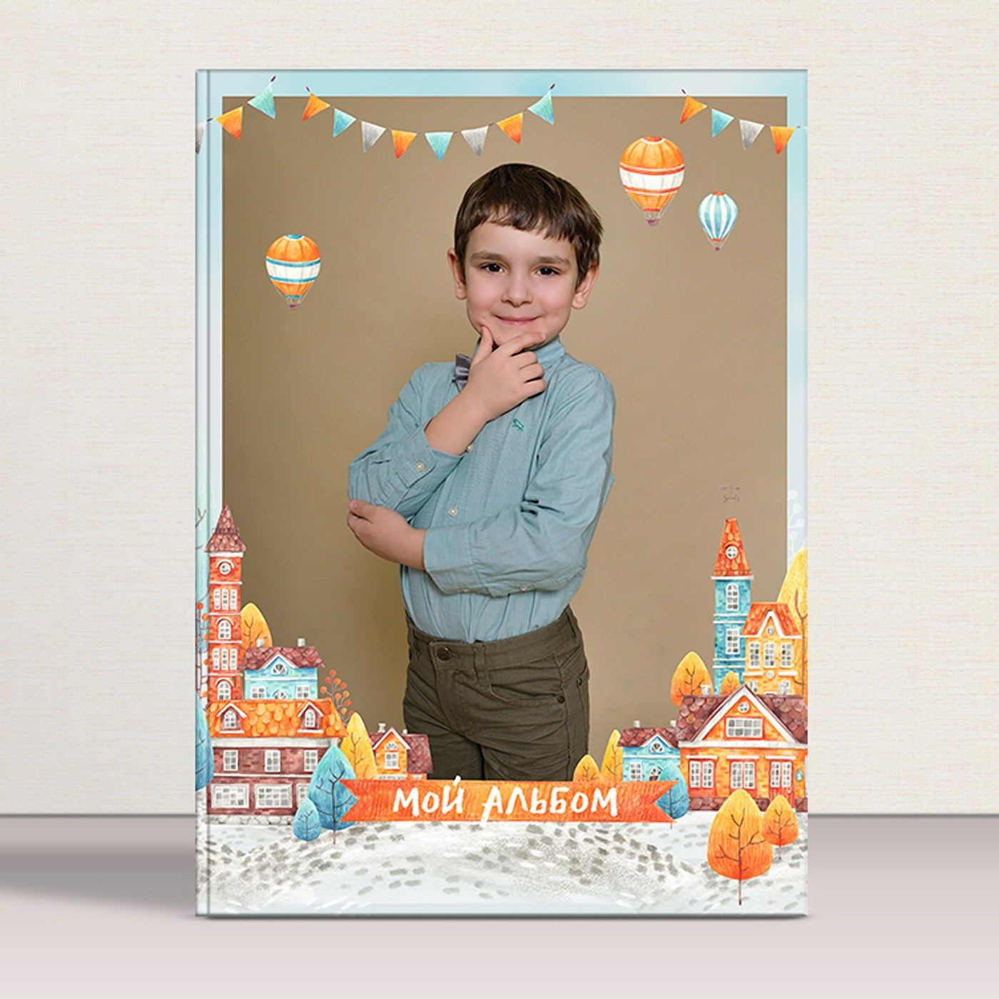 Выпускной альбом с лисичками на обложке, обложка белого увета