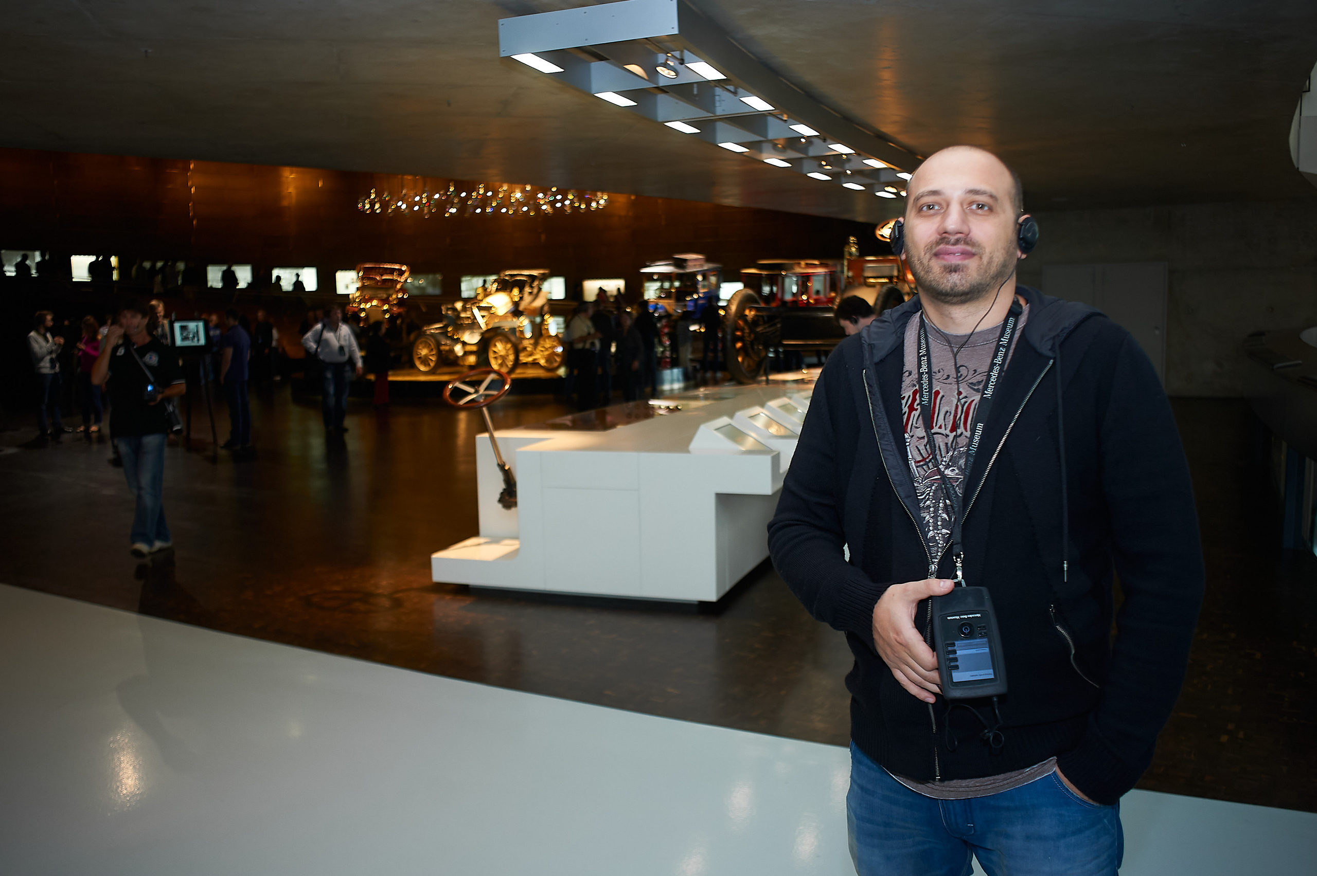 Корпоратив DiHouse, поездка в музей Mercedes-Benz. Reportage event photographer in Moscow Alexander Gladkiy