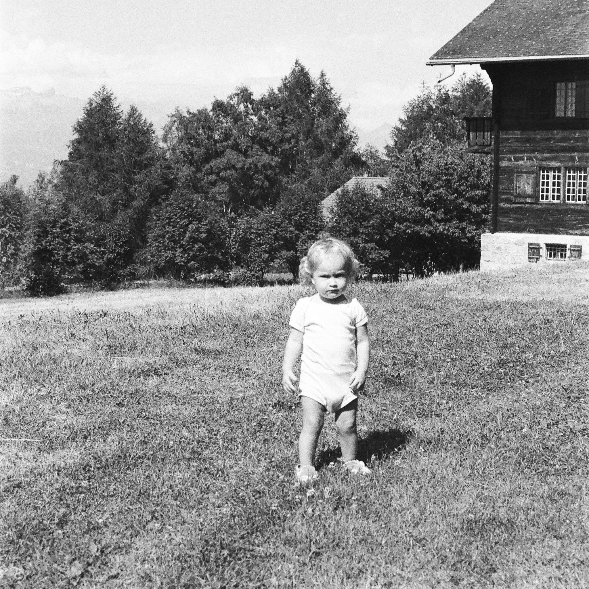 Сёстры. Anastasia Shapoval violoniste et photographe. Annecy — Geneve