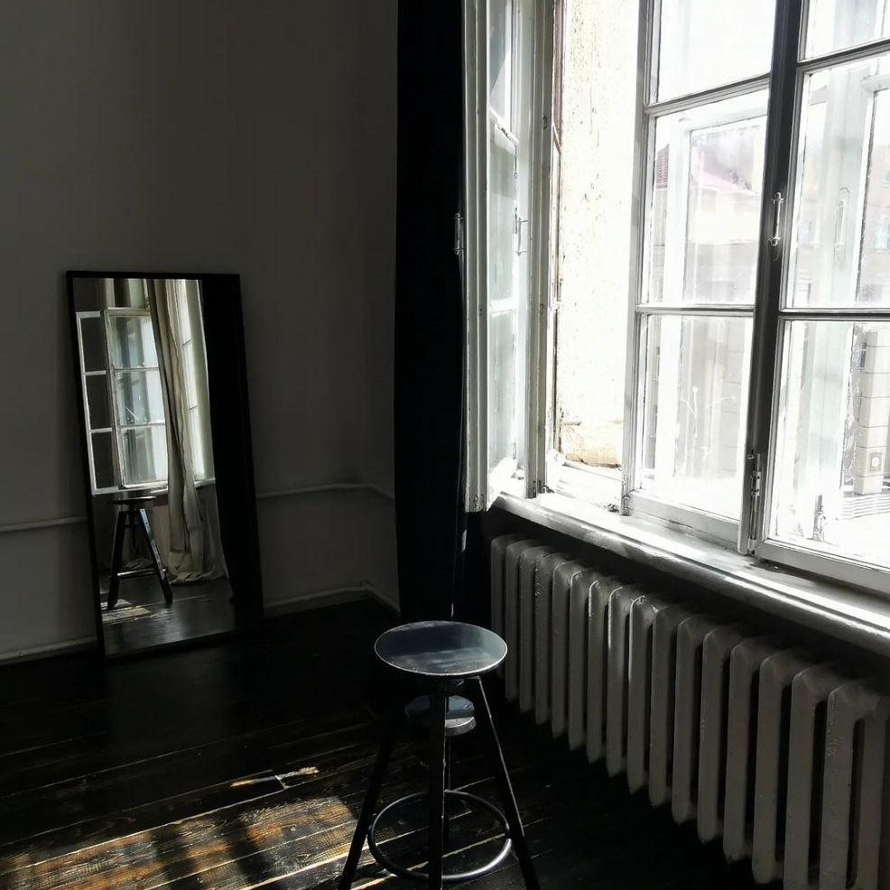 Студии под «тёмный ключ». Портретный фотограф в Минске Анна Волейко