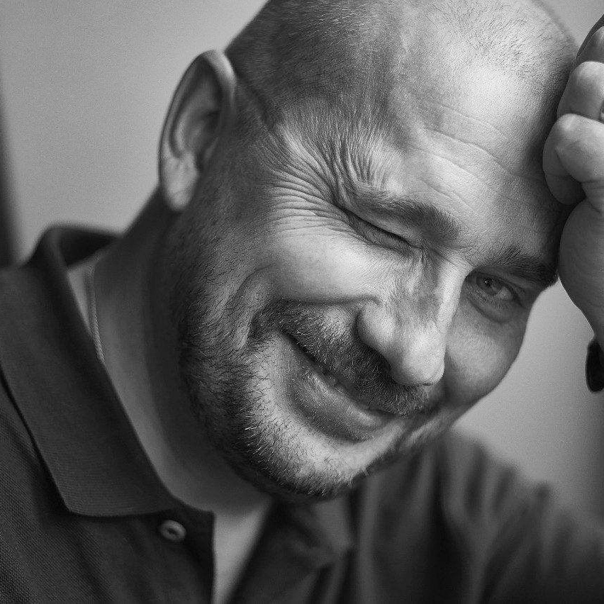 Контакты. Фотограф Станислав Баев