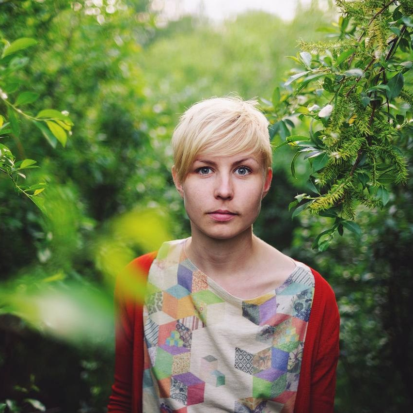 Контакты. Сет-дизайнер и предметный фотограф в Москве Каракулова Диана