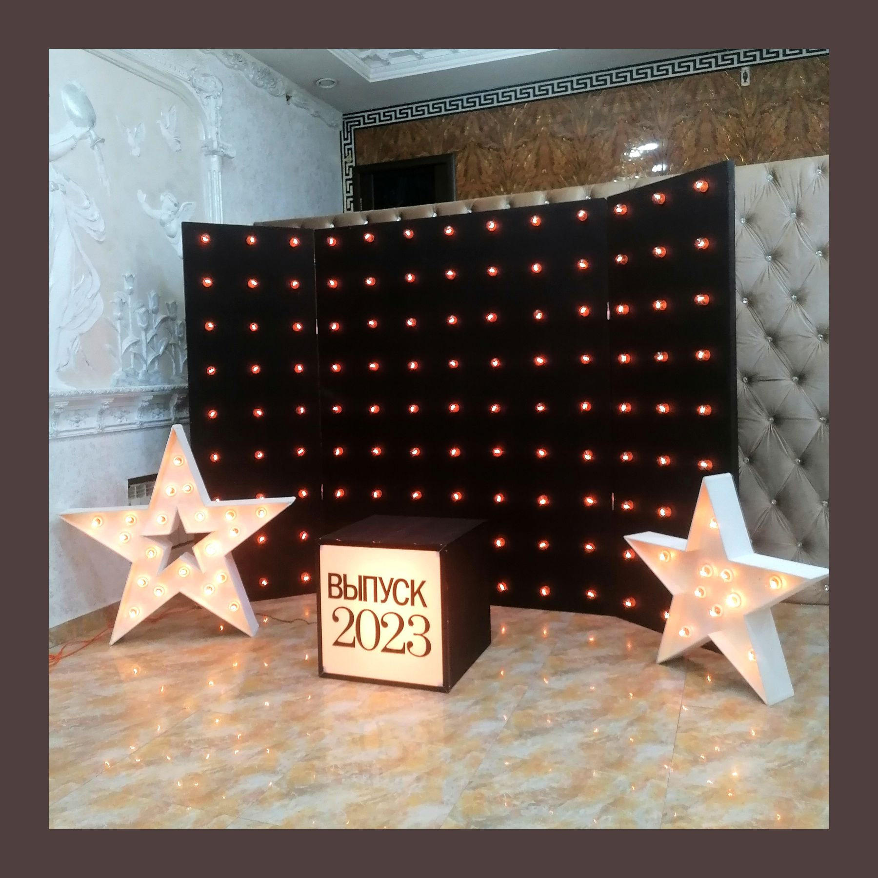 Фотозона ЛОФТ. Студия праздничного декора