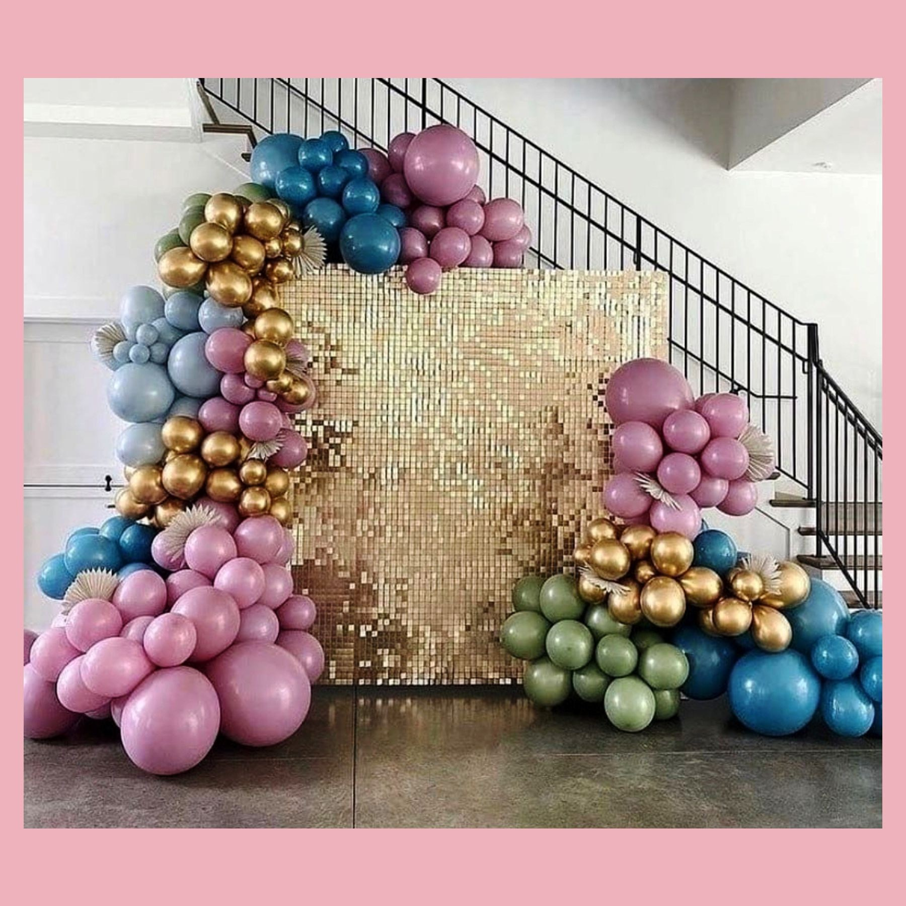 Фотозона из пайеток. Студия праздничного декора