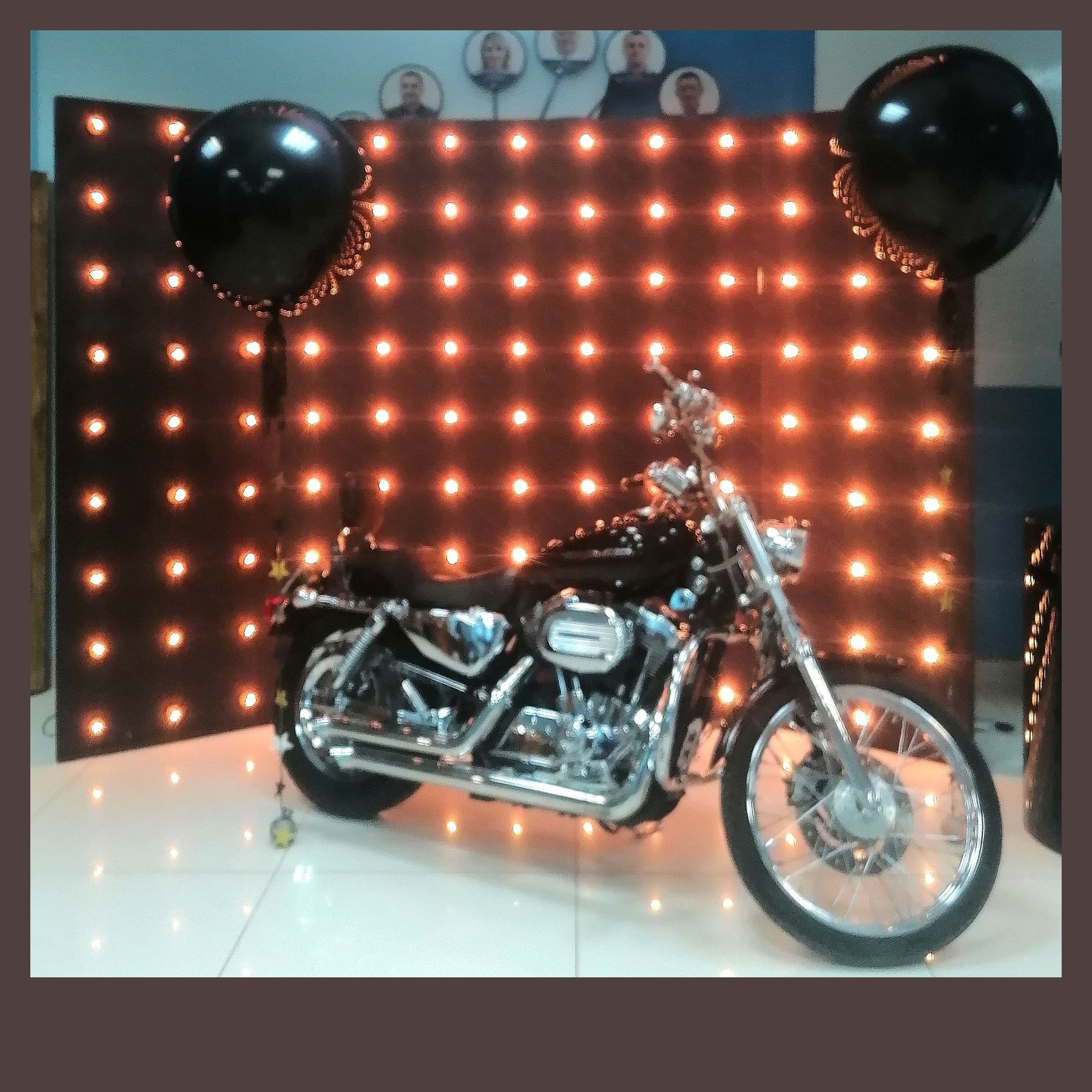 Фотозона для мужчины. Студия праздничного декора