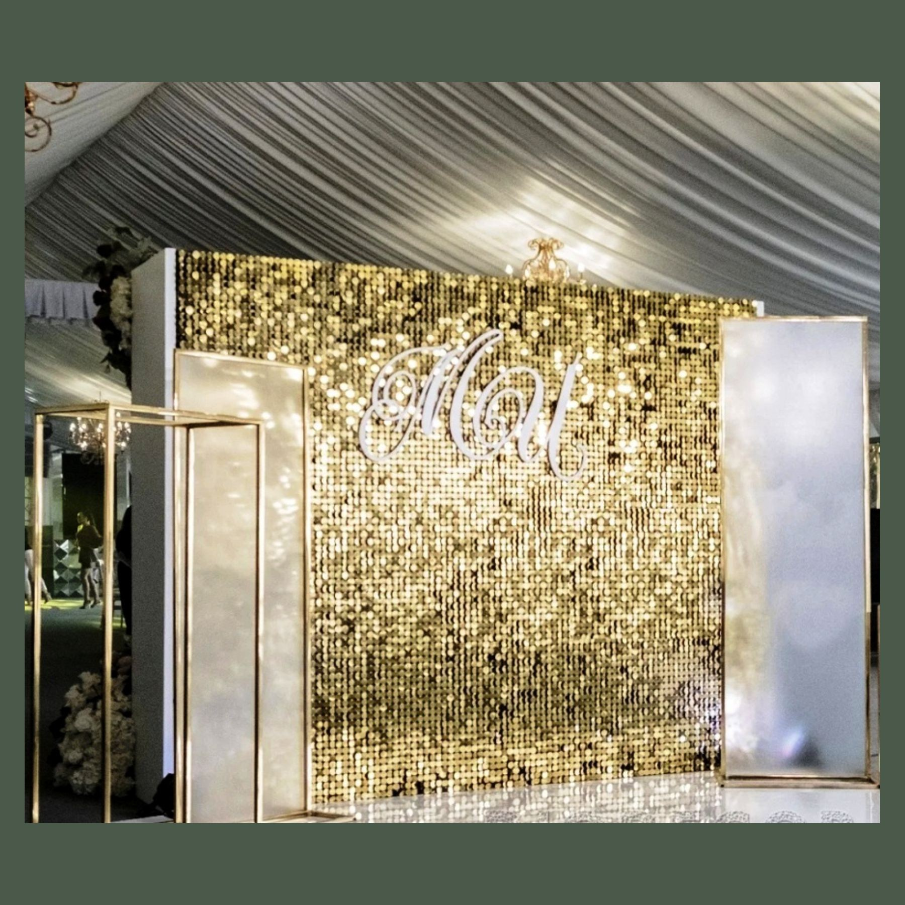 Фотозона из пайеток. Студия праздничного декора