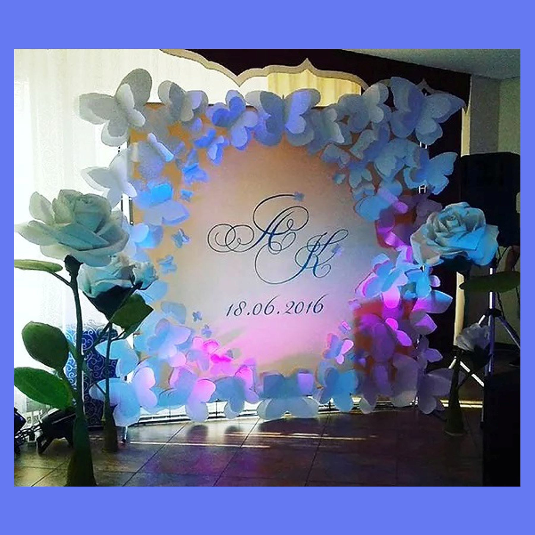 Пресс Бренд волл. Студия праздничного декора