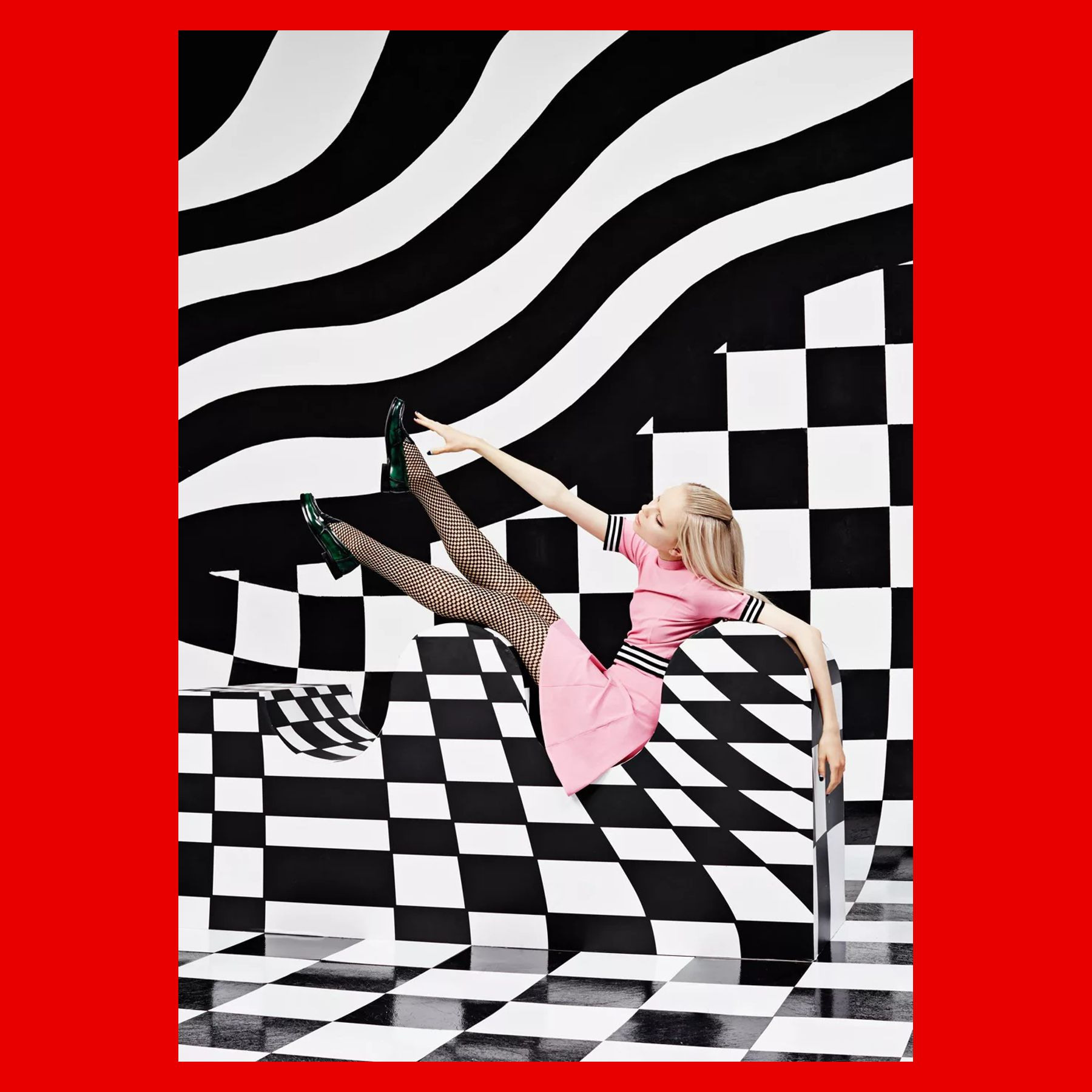 Фотозона гипнотические круги. Студия праздничного декора