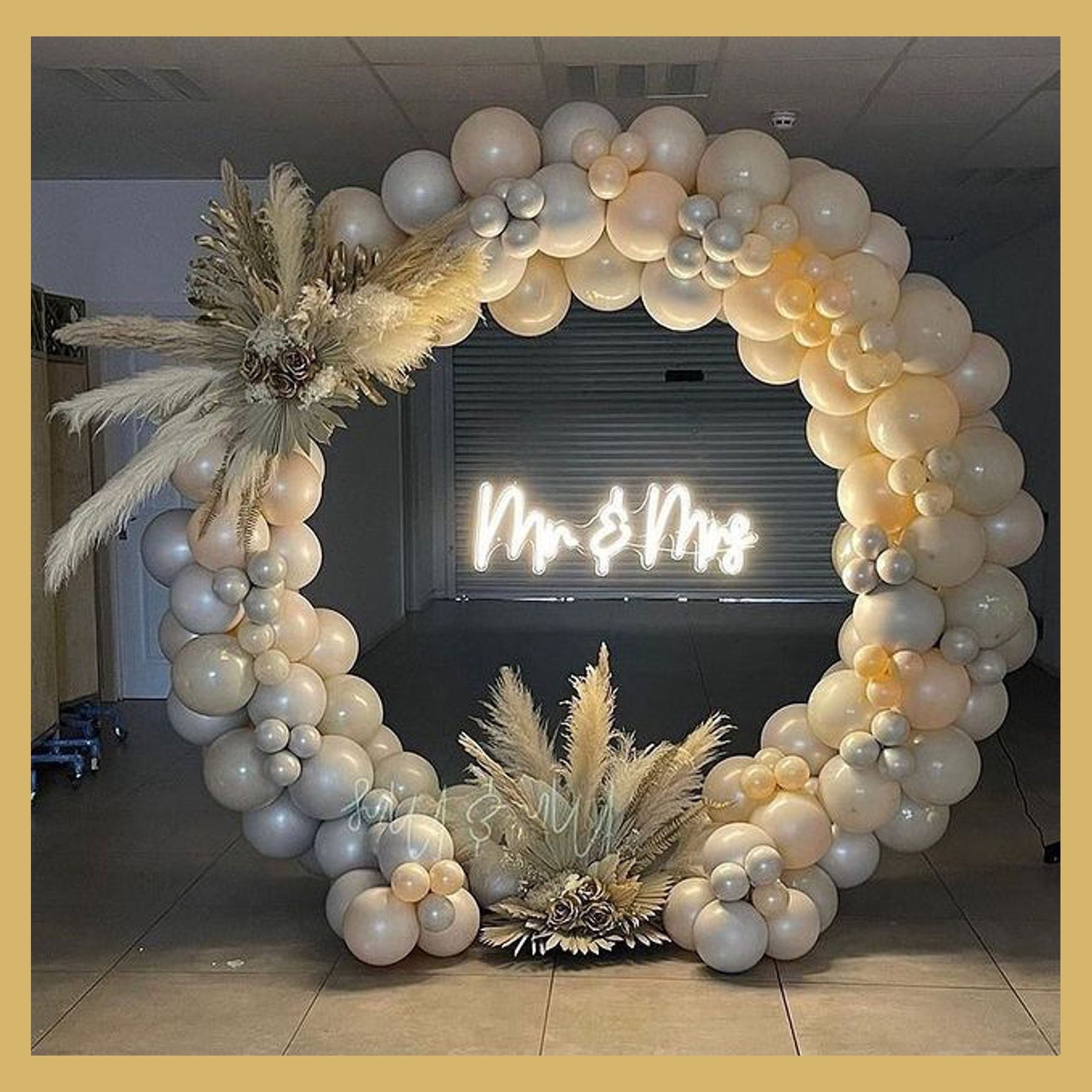 Круглая арка. Студия праздничного декора