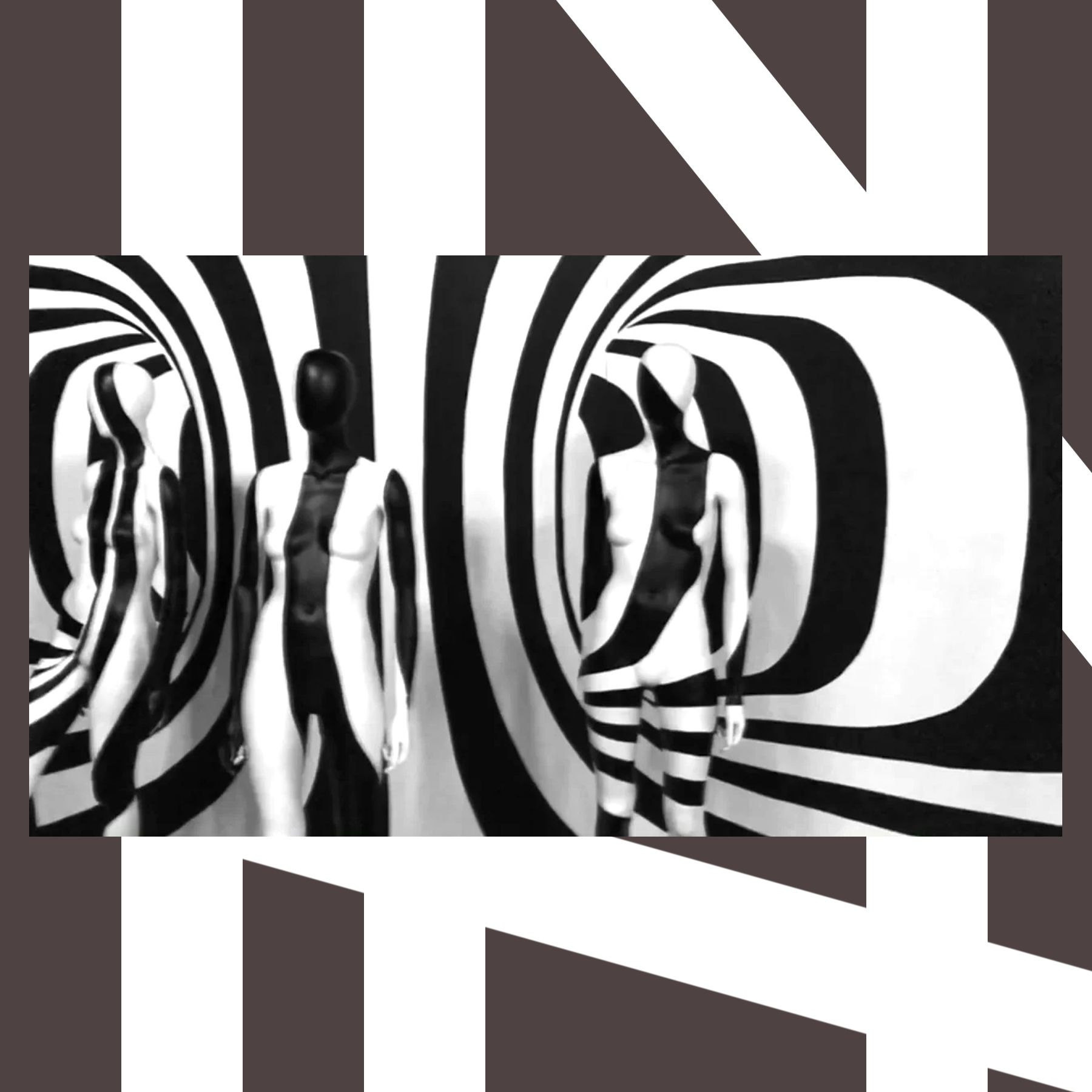 Фотозона гипнотические круги. Студия праздничного декора