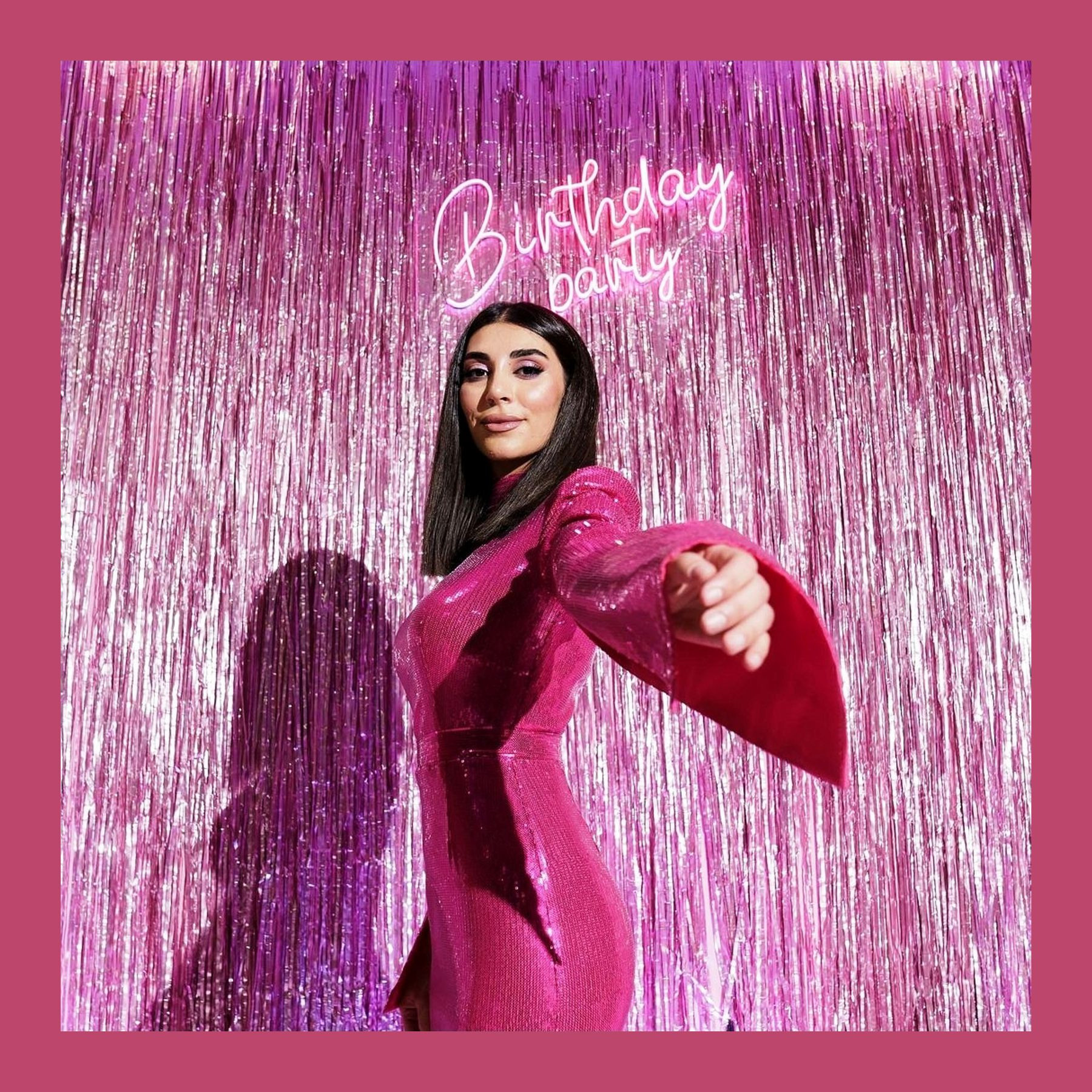 Фотозона с дождиком. Студия праздничного декора