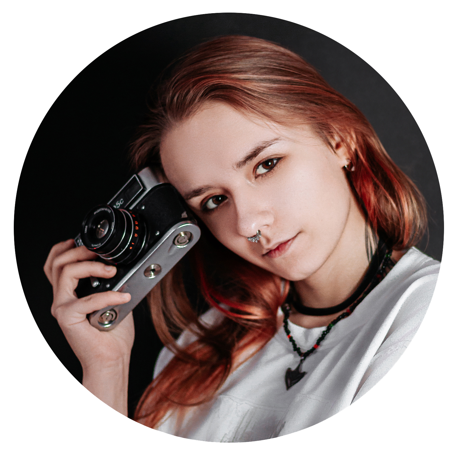 Связаться. Арина Сафиулина | fashion и art-фотограф