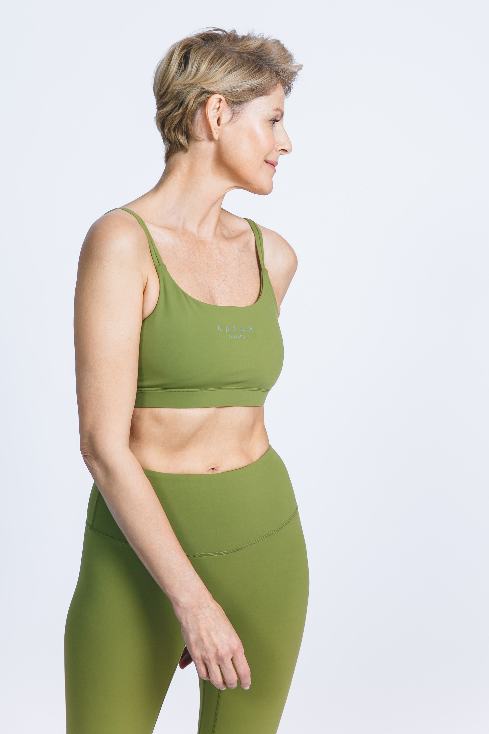 Фотосессия для бренда одежды — лукбук и каталожная съемка в Москве