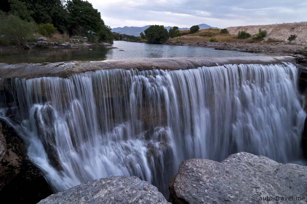 Photo shoot in Niagara Waterfall on theCievna River