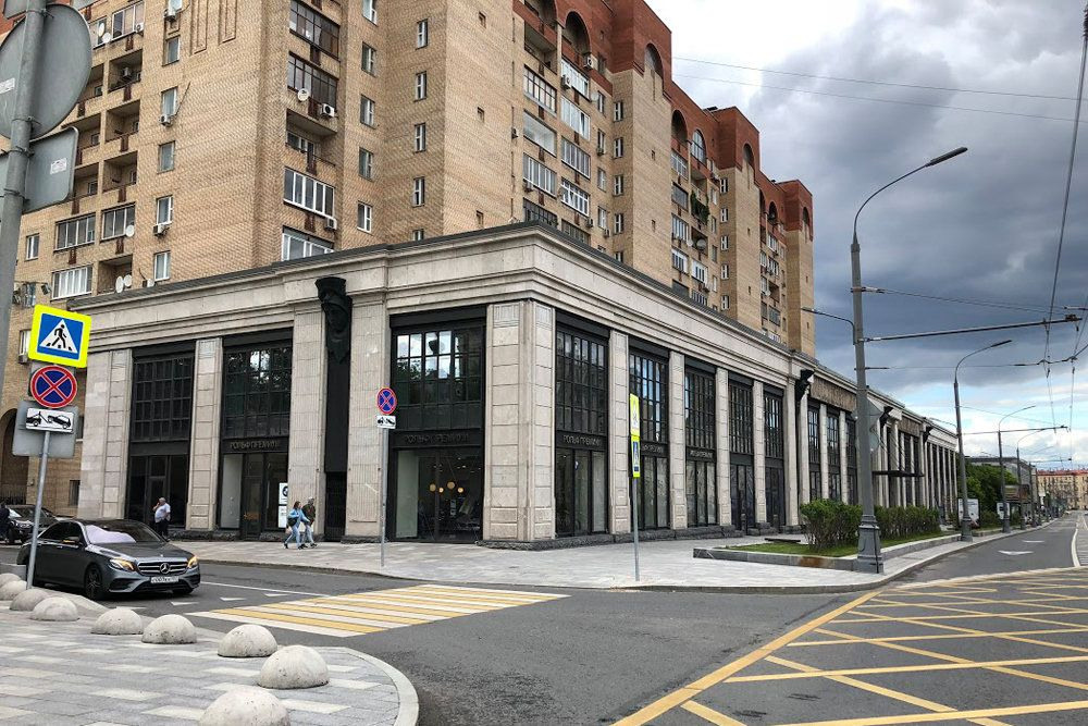 Выставка в премиум салоне Рольф на Якиманке. Photographer Michael Stenin