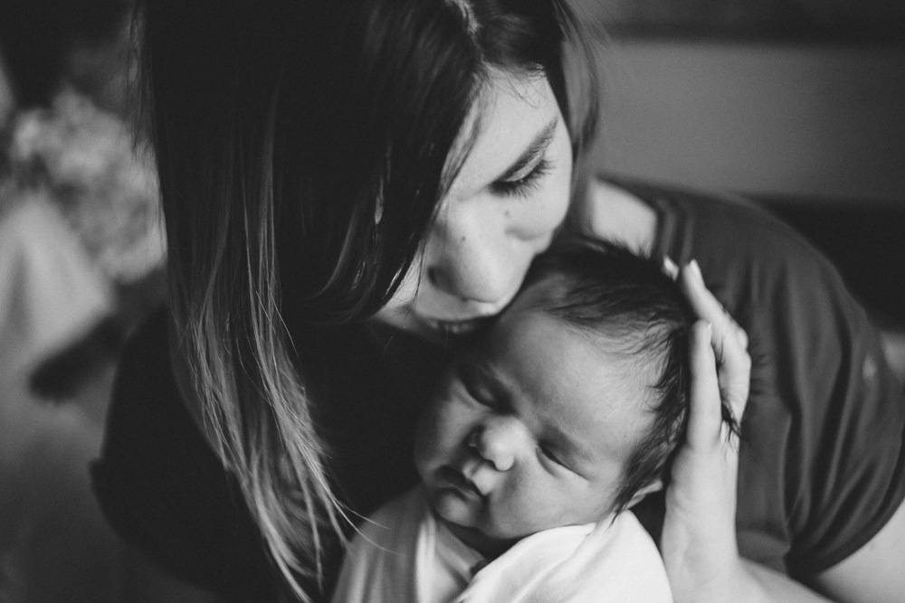 Первые дни Еси. Фотограф новорожденных в стиле lifestyle в Воронеже Юлия Ключникова