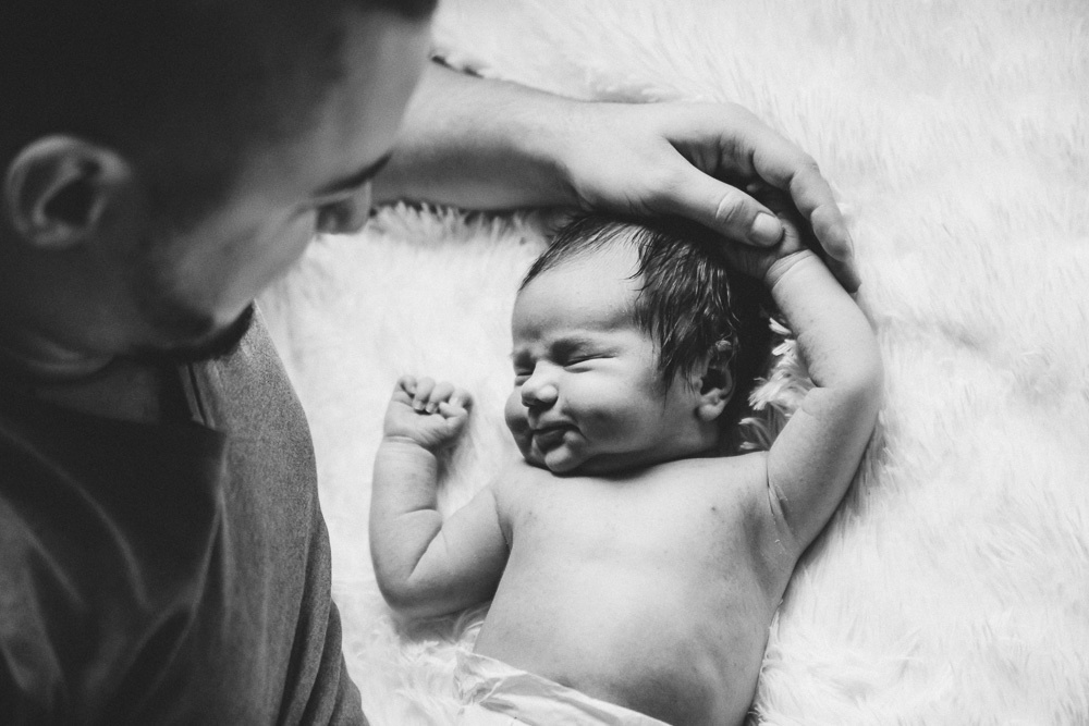 Первые дни Еси. Фотограф новорожденных в стиле lifestyle в Воронеже Юлия Ключникова